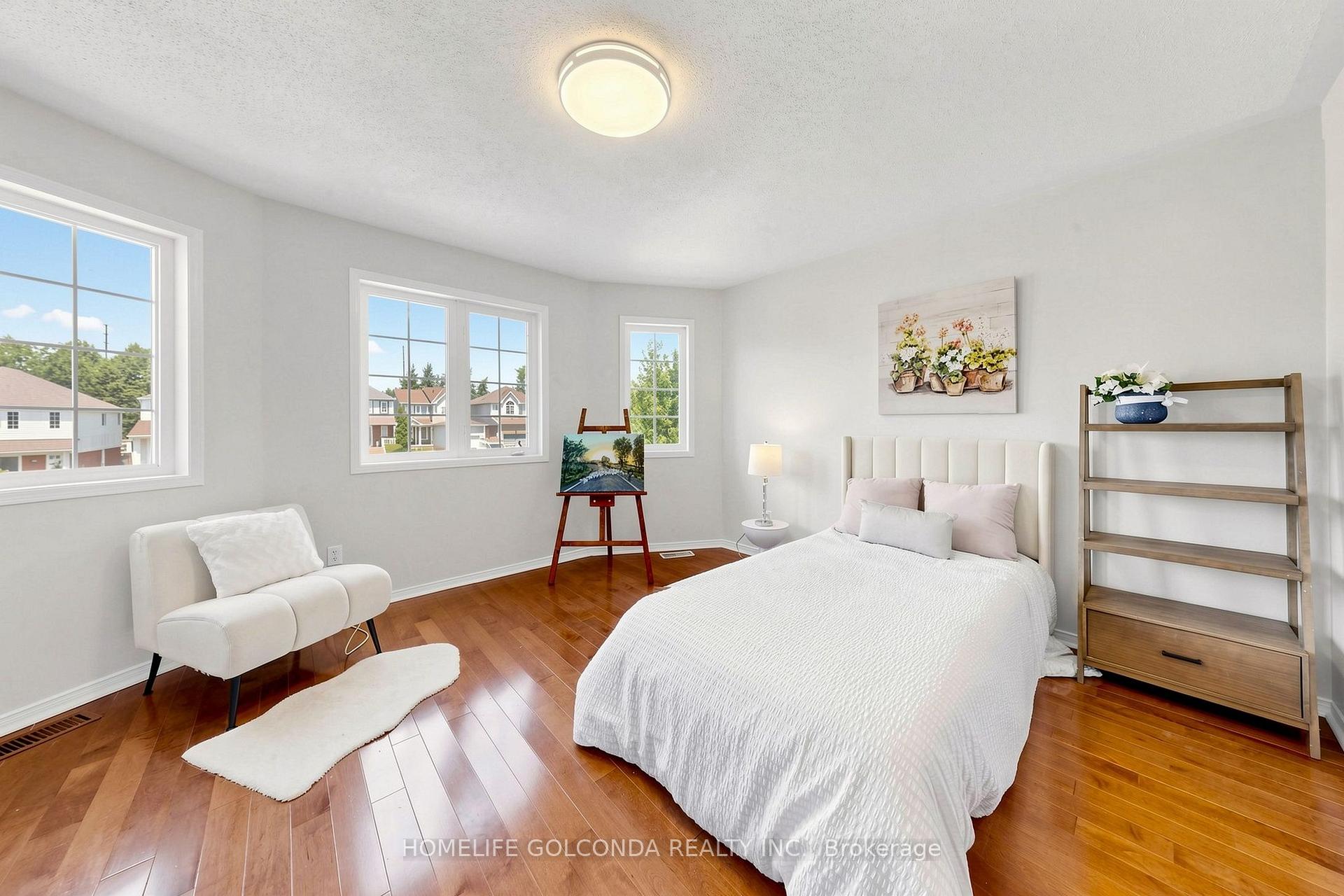 Photo 13 of 933 Glenbourne Court, Oshawa, Pinecrest — HOMEH