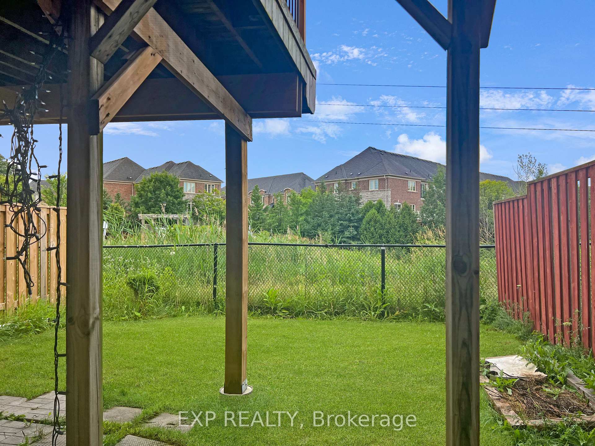 Photo 9 of Unit Bsmt, 26 Millcliff Circle, Aurora, Aurora Grove — HOMEH
