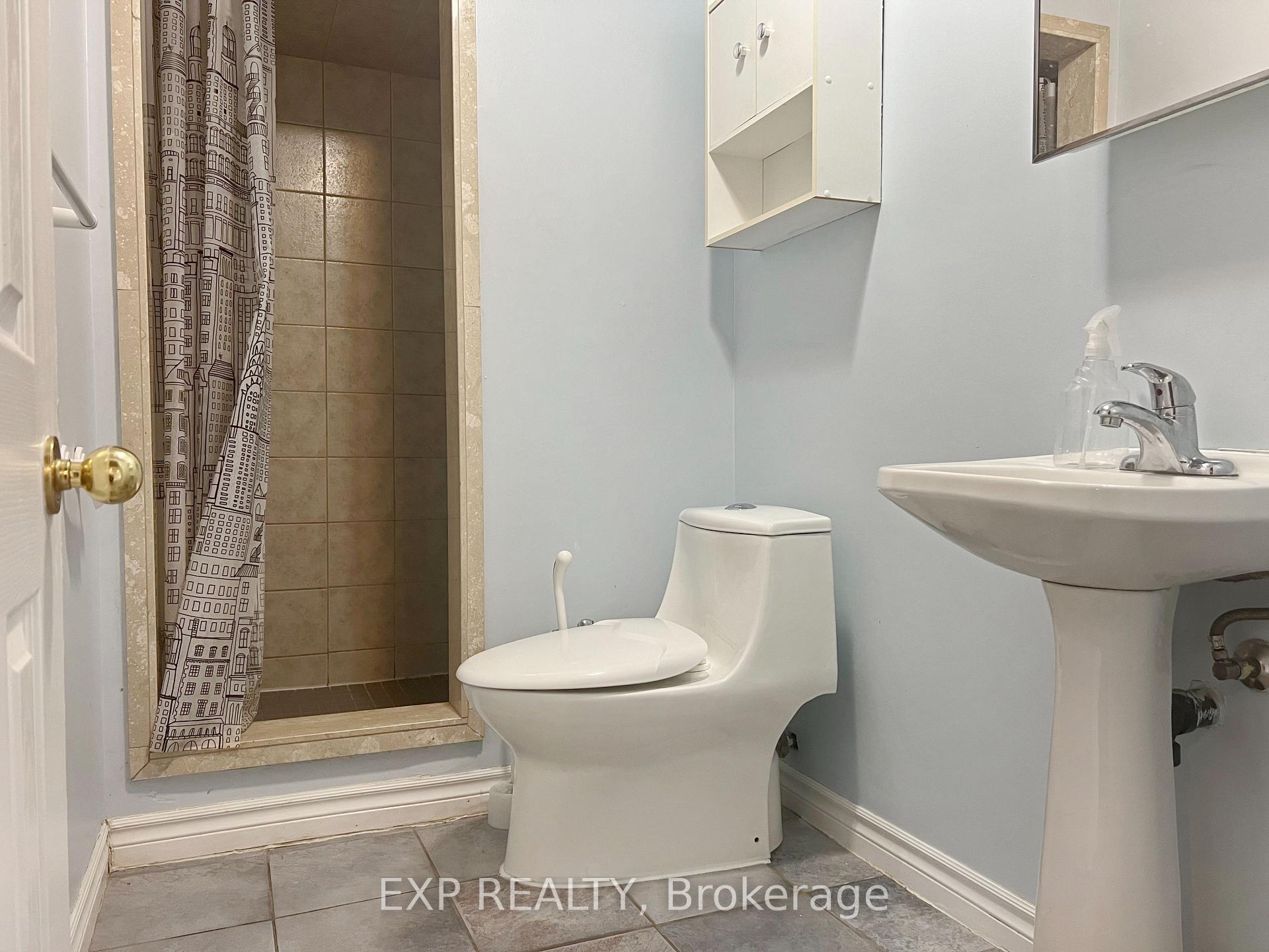 Photo 14 of Unit Bsmt, 26 Millcliff Circle, Aurora, Aurora Grove — HOMEH