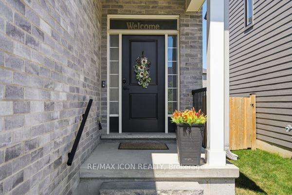 Photo 2 of 3053 Heardcreek Trail, London, North S — HOMEH