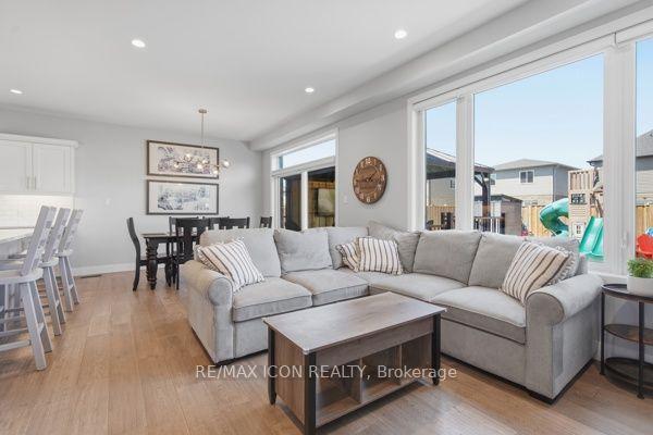 Photo 7 of 3053 Heardcreek Trail, London, North S — HOMEH