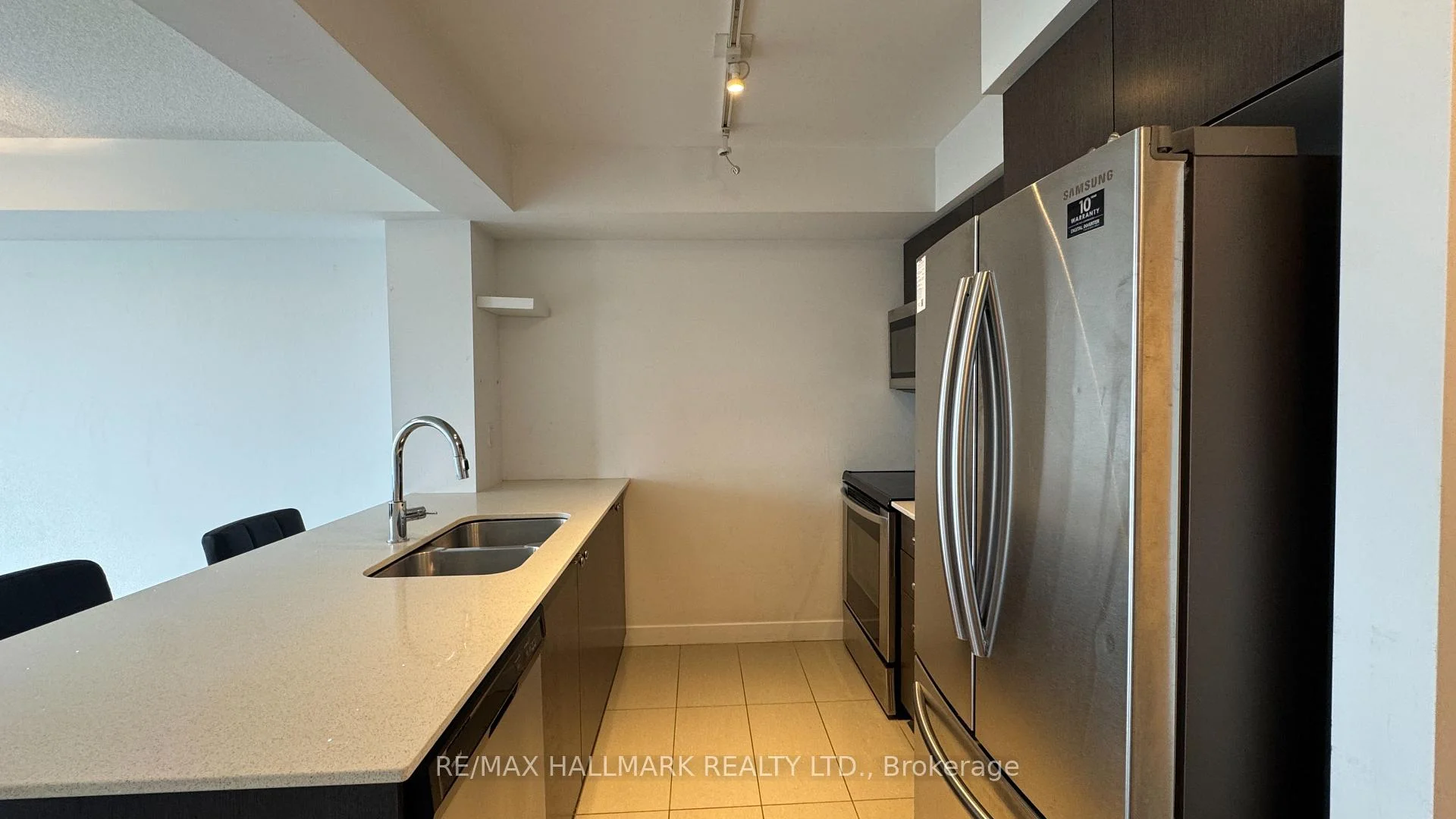 Photo 14 of Unit 615, 8 Trent Avenue, Toronto, East End-Danforth — HOMEH
