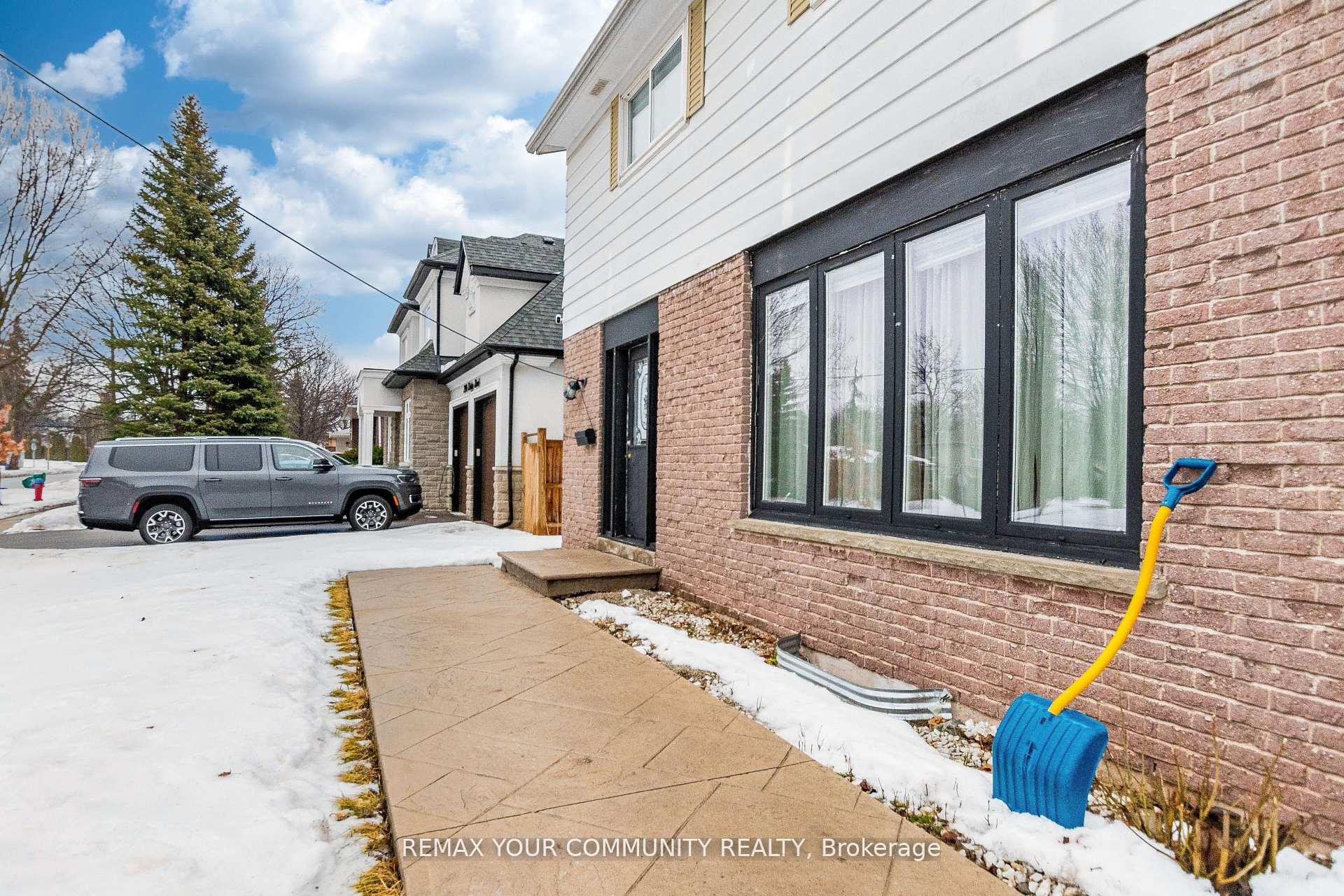 Photo 3 of 2202 Bridge Road, Oakville, West — HOMEH