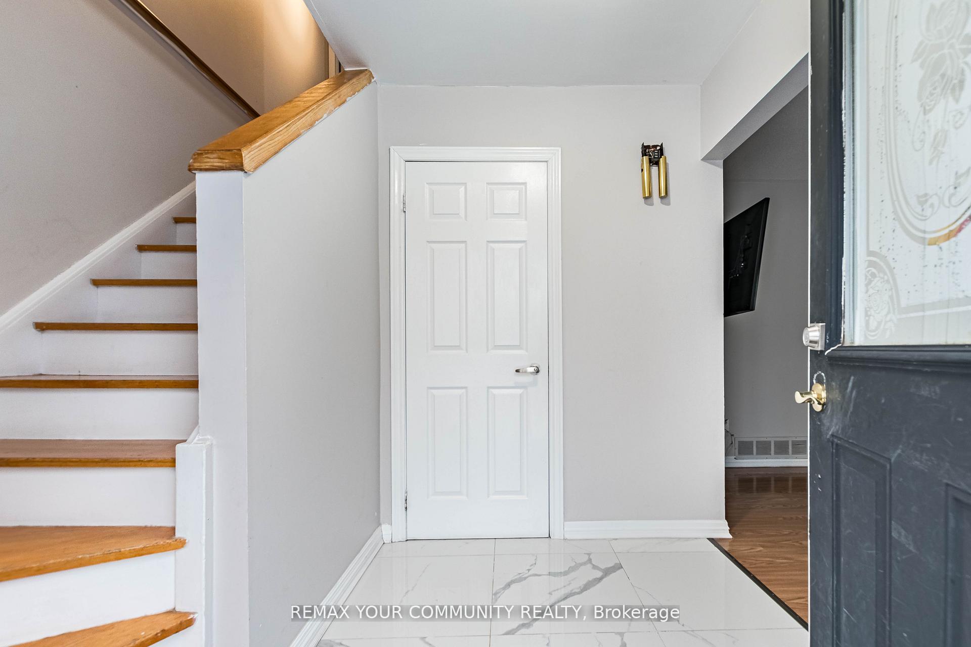 Photo 9 of 2202 Bridge Road, Oakville, West — HOMEH