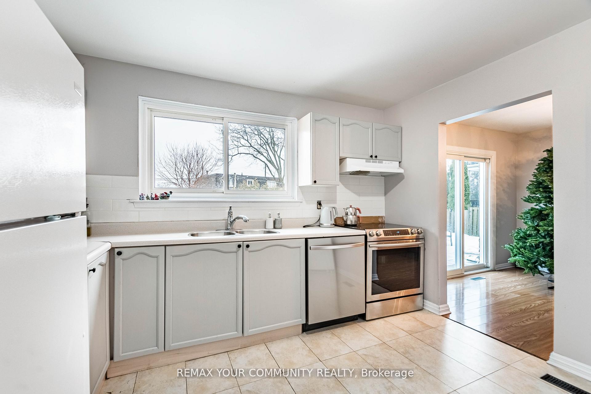 Photo 21 of 2202 Bridge Road, Oakville, West — HOMEH