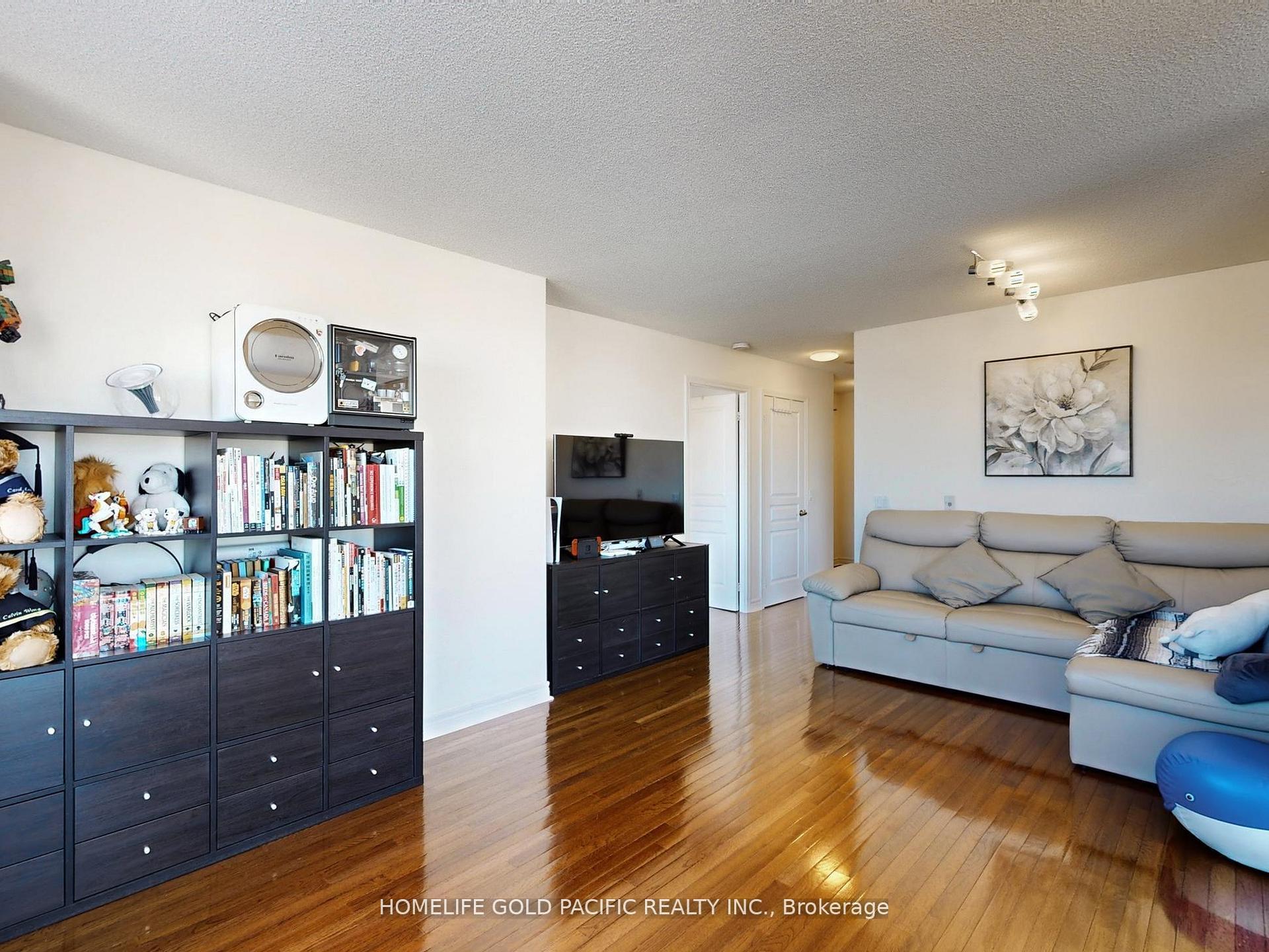 Photo 8 of Unit 1211, 350 Red Maple Road, Richmond Hill, Langstaff — HOMEH
