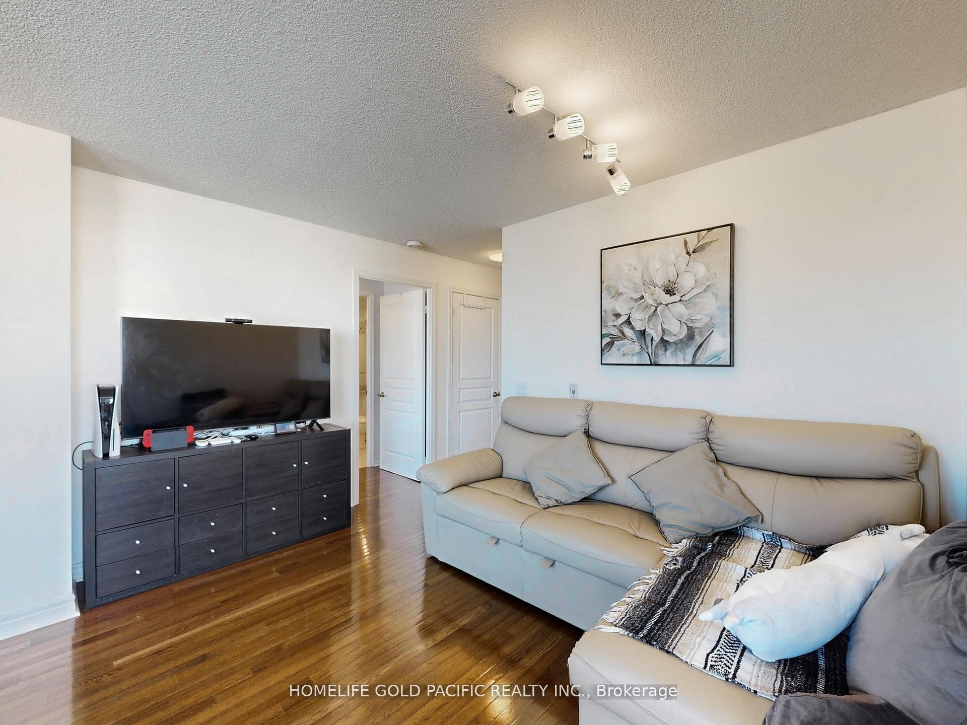 Photo 10 of Unit 1211, 350 Red Maple Road, Richmond Hill, Langstaff — HOMEH