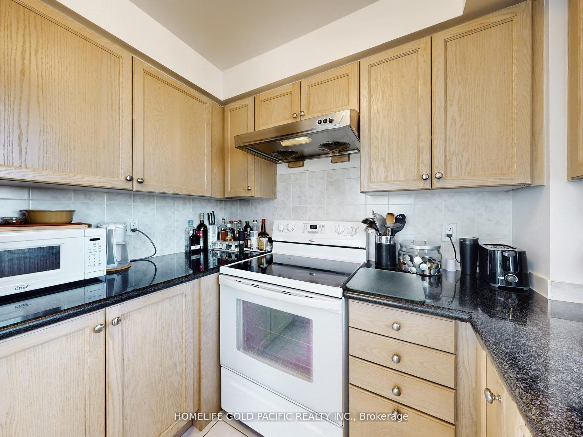 Photo 15 of Unit 1211, 350 Red Maple Road, Richmond Hill, Langstaff — HOMEH