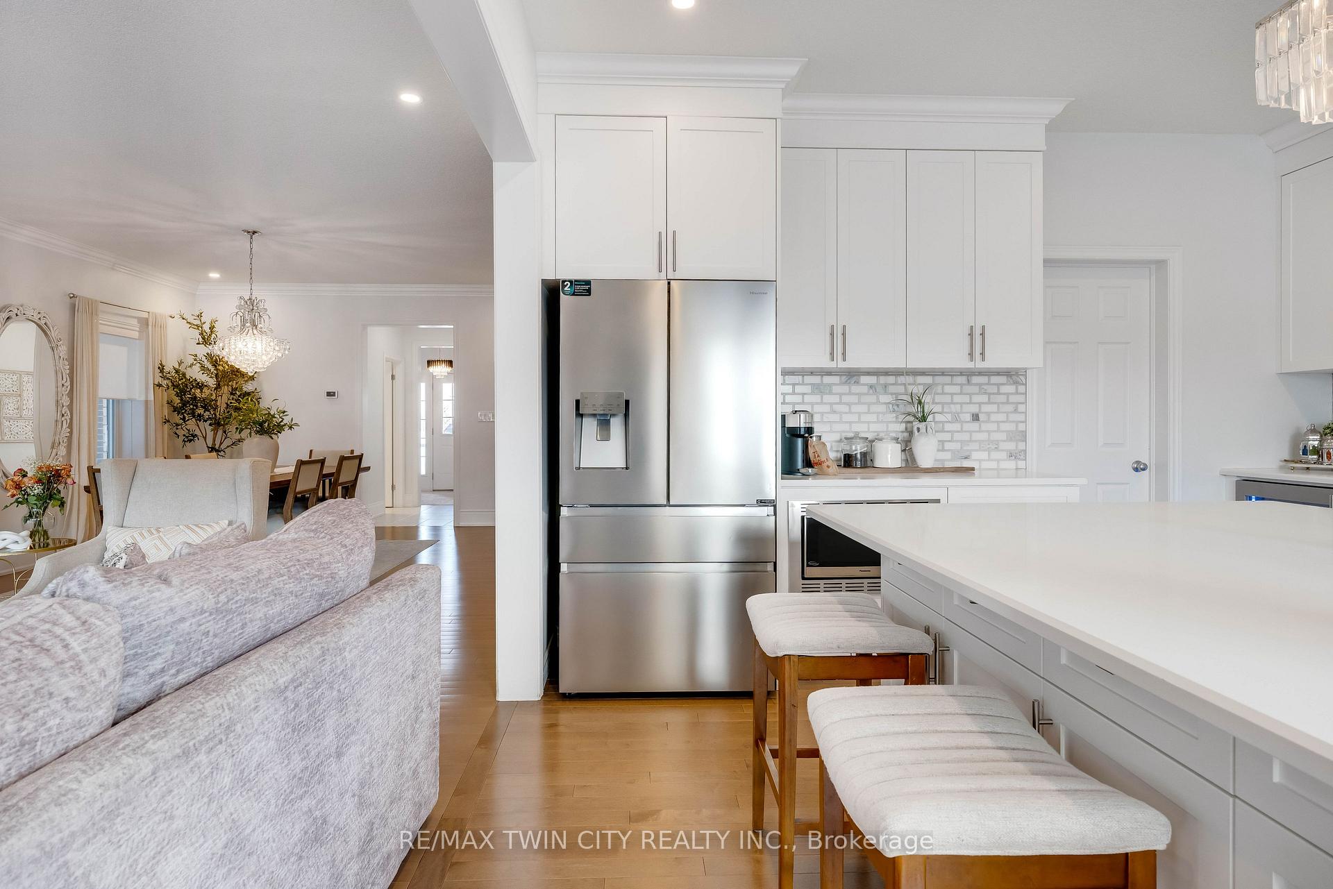 Photo 10 of 565 Florencedale Crescent, Kitchener, Huron Park — HOMEH
