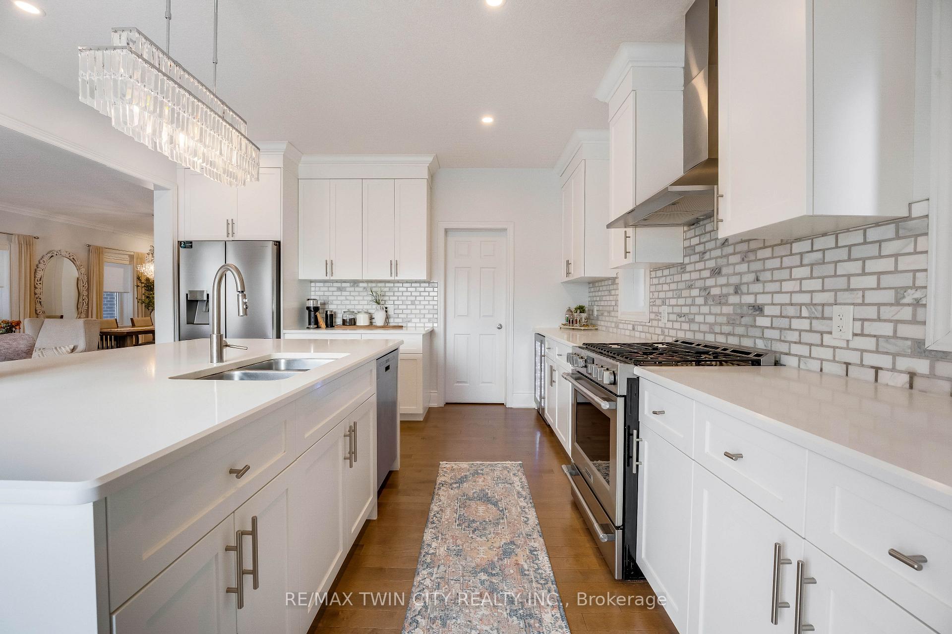 Photo 11 of 565 Florencedale Crescent, Kitchener, Huron Park — HOMEH