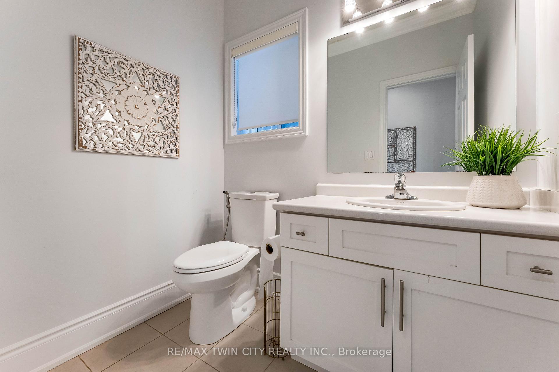 Photo 12 of 565 Florencedale Crescent, Kitchener, Huron Park — HOMEH