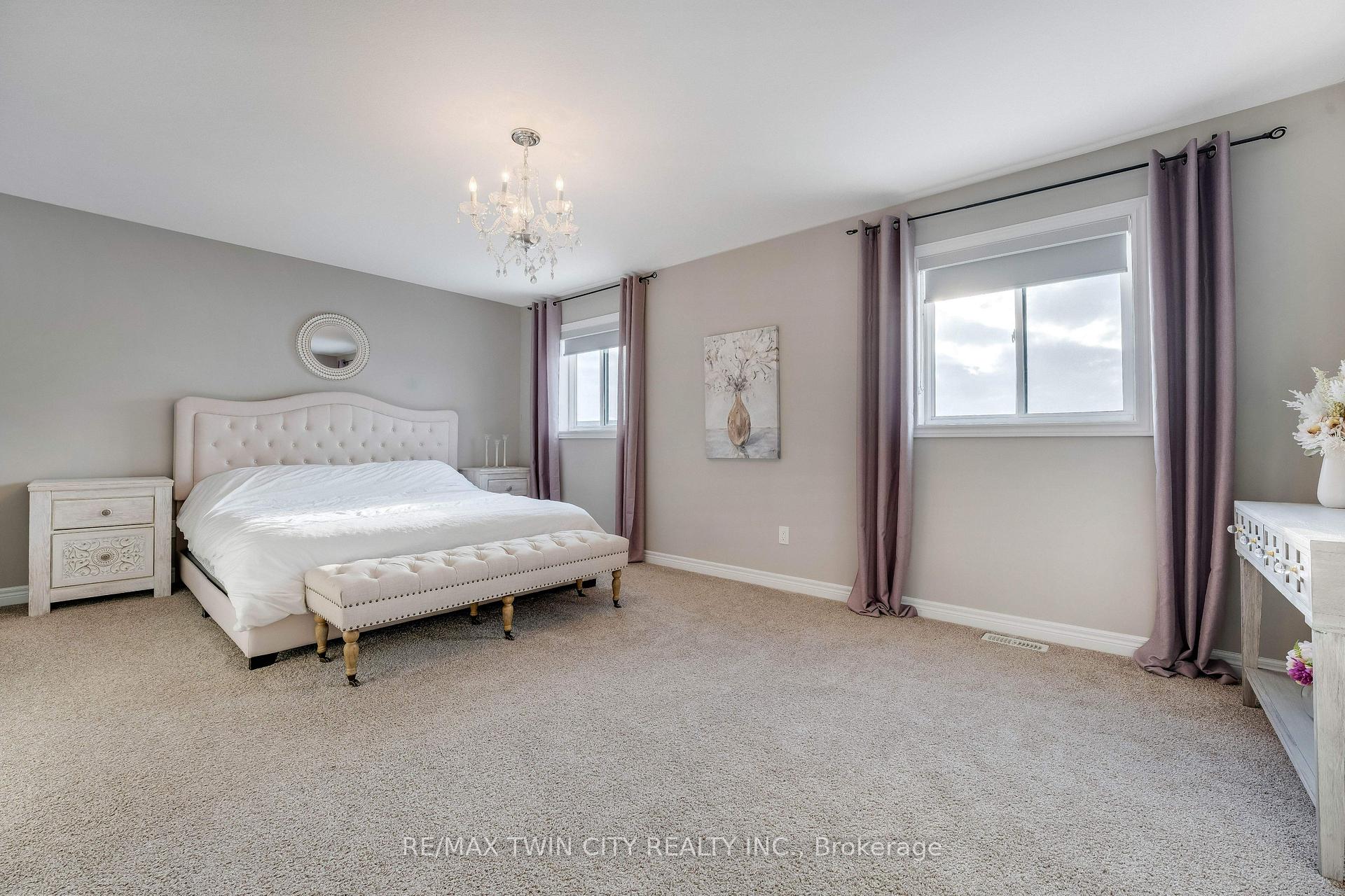 Photo 15 of 565 Florencedale Crescent, Kitchener, Huron Park — HOMEH