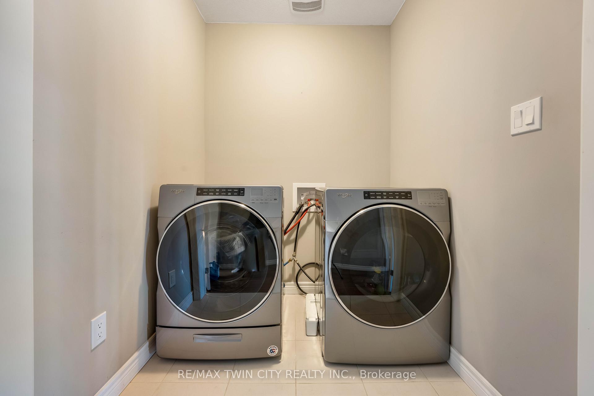 Photo 21 of 565 Florencedale Crescent, Kitchener, Huron Park — HOMEH