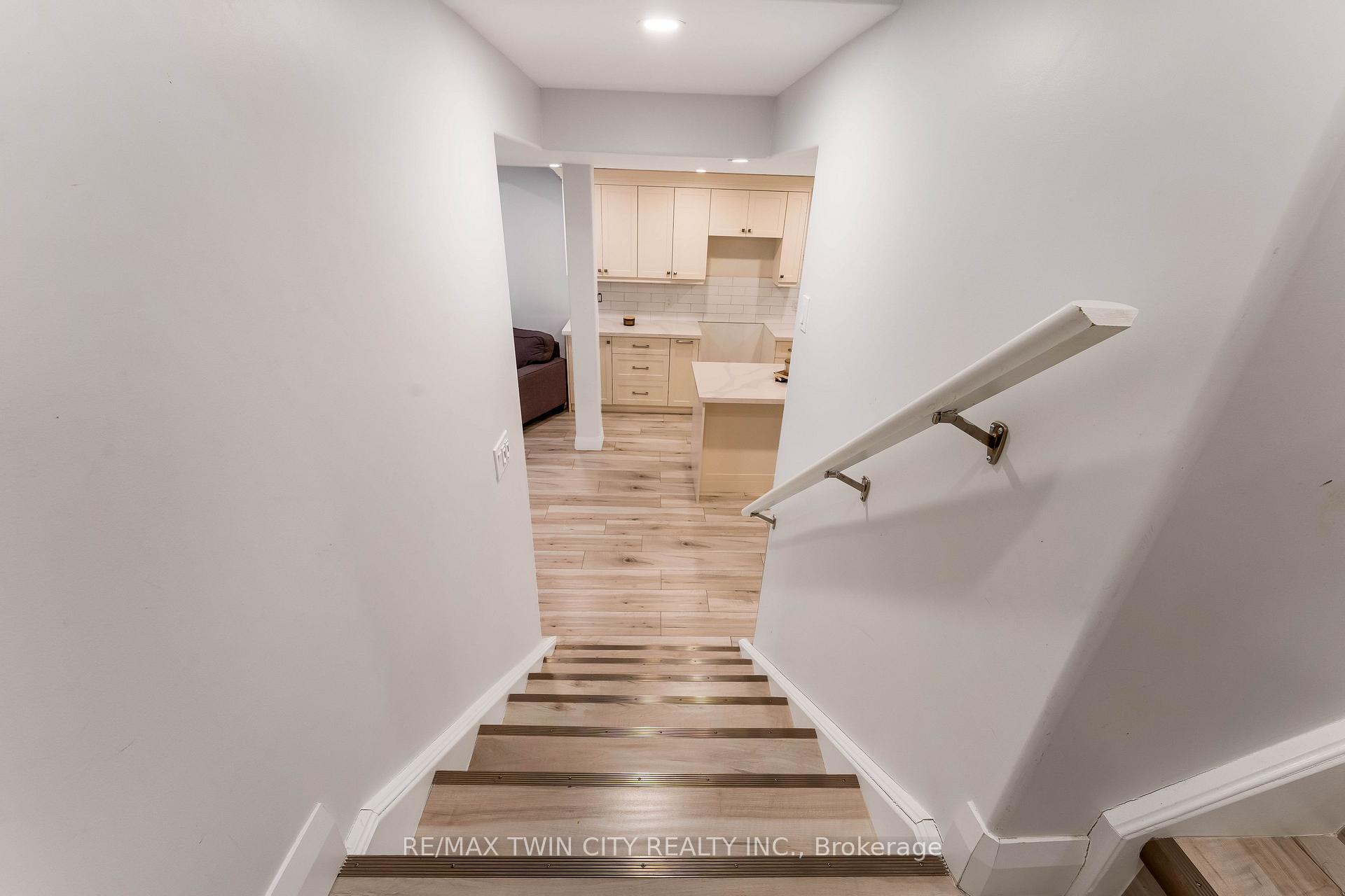 Photo 30 of 565 Florencedale Crescent, Kitchener, Huron Park — HOMEH