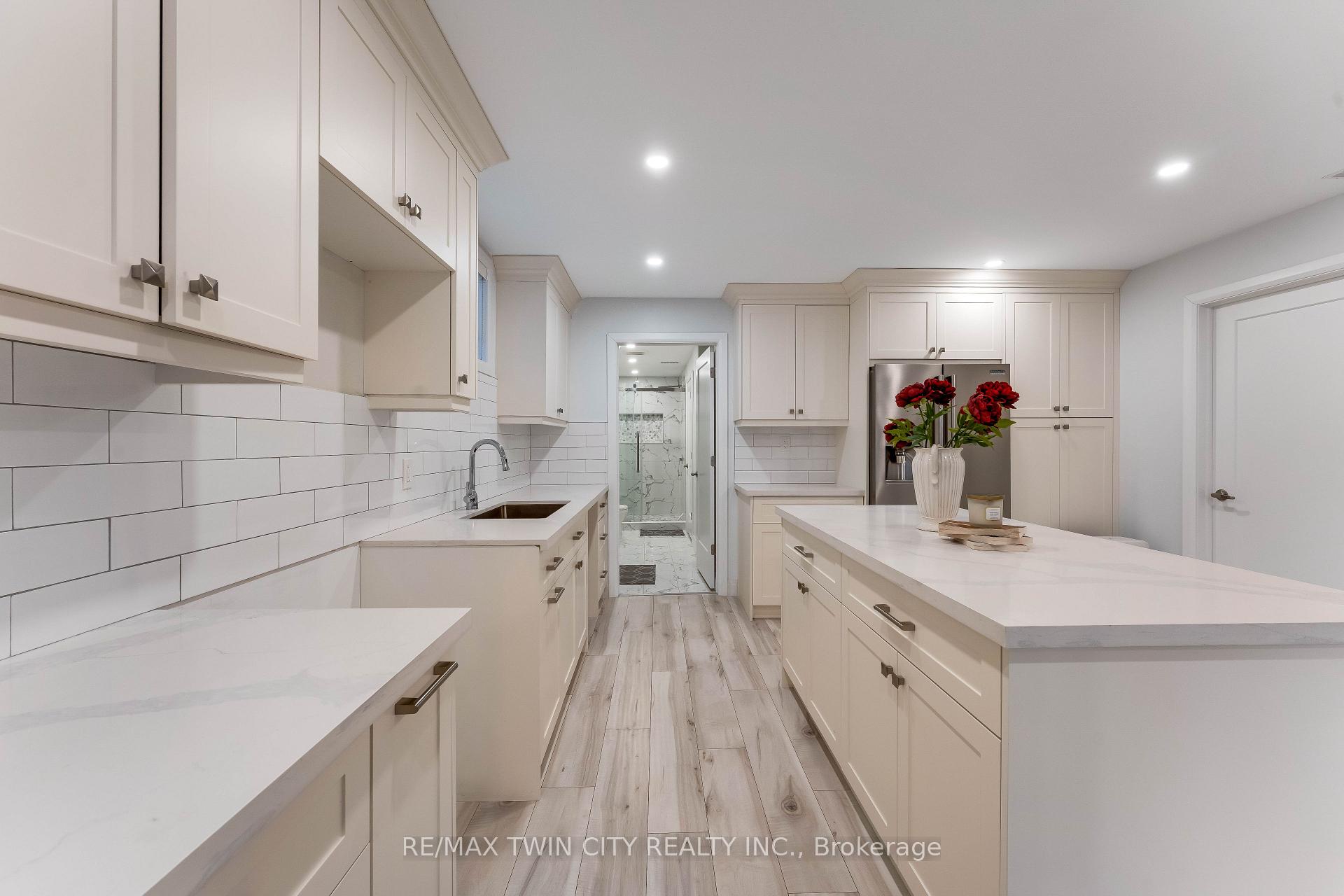 Photo 33 of 565 Florencedale Crescent, Kitchener, Huron Park — HOMEH