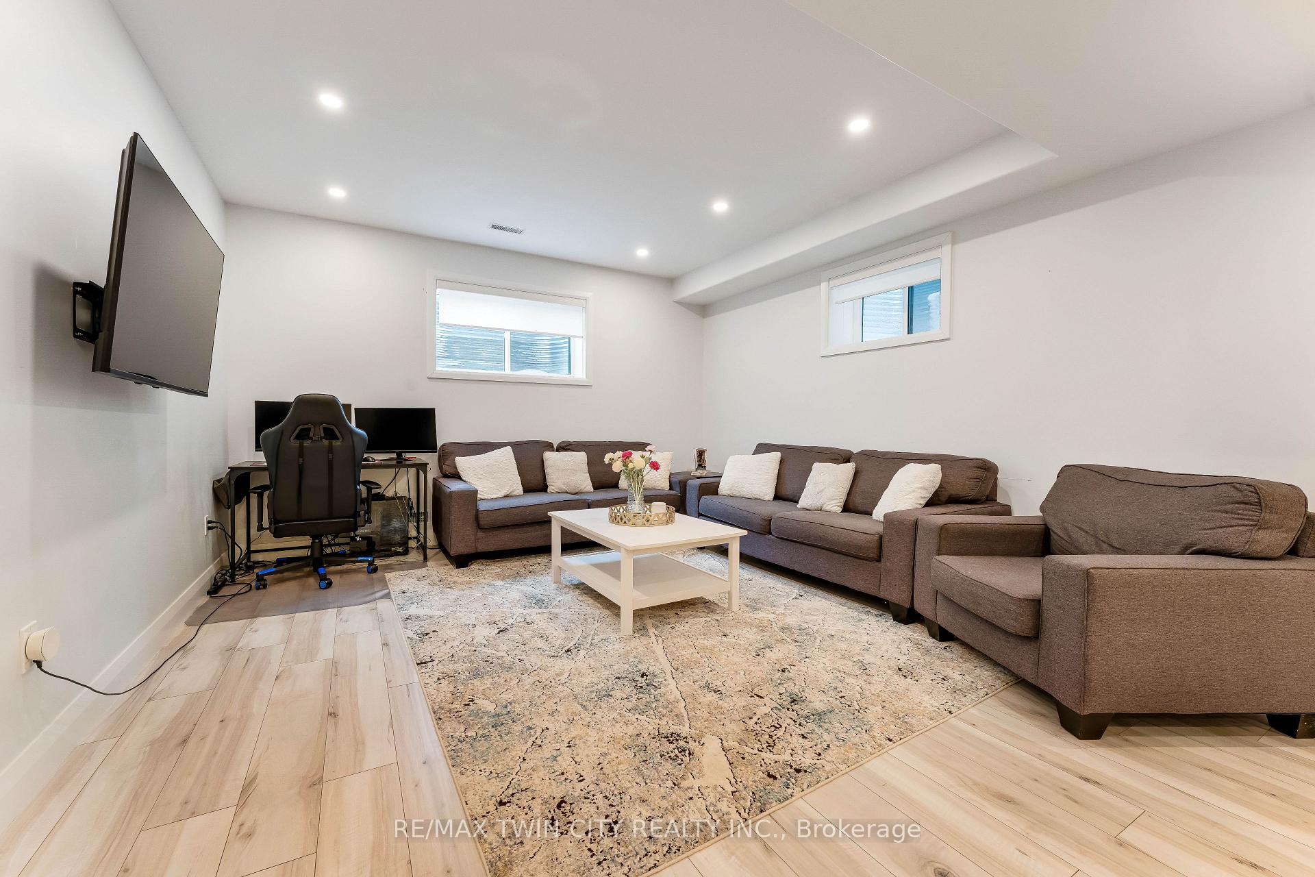 Photo 50 of 565 Florencedale Crescent, Kitchener, Huron Park — HOMEH