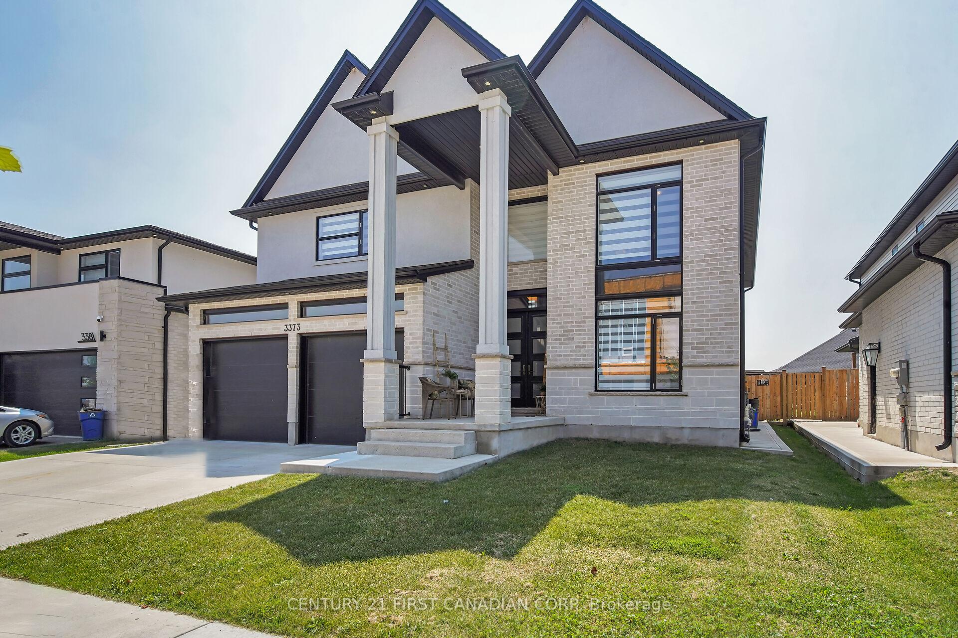 Photo 2 of 3373 Regiment Road, London, South V — HOMEH