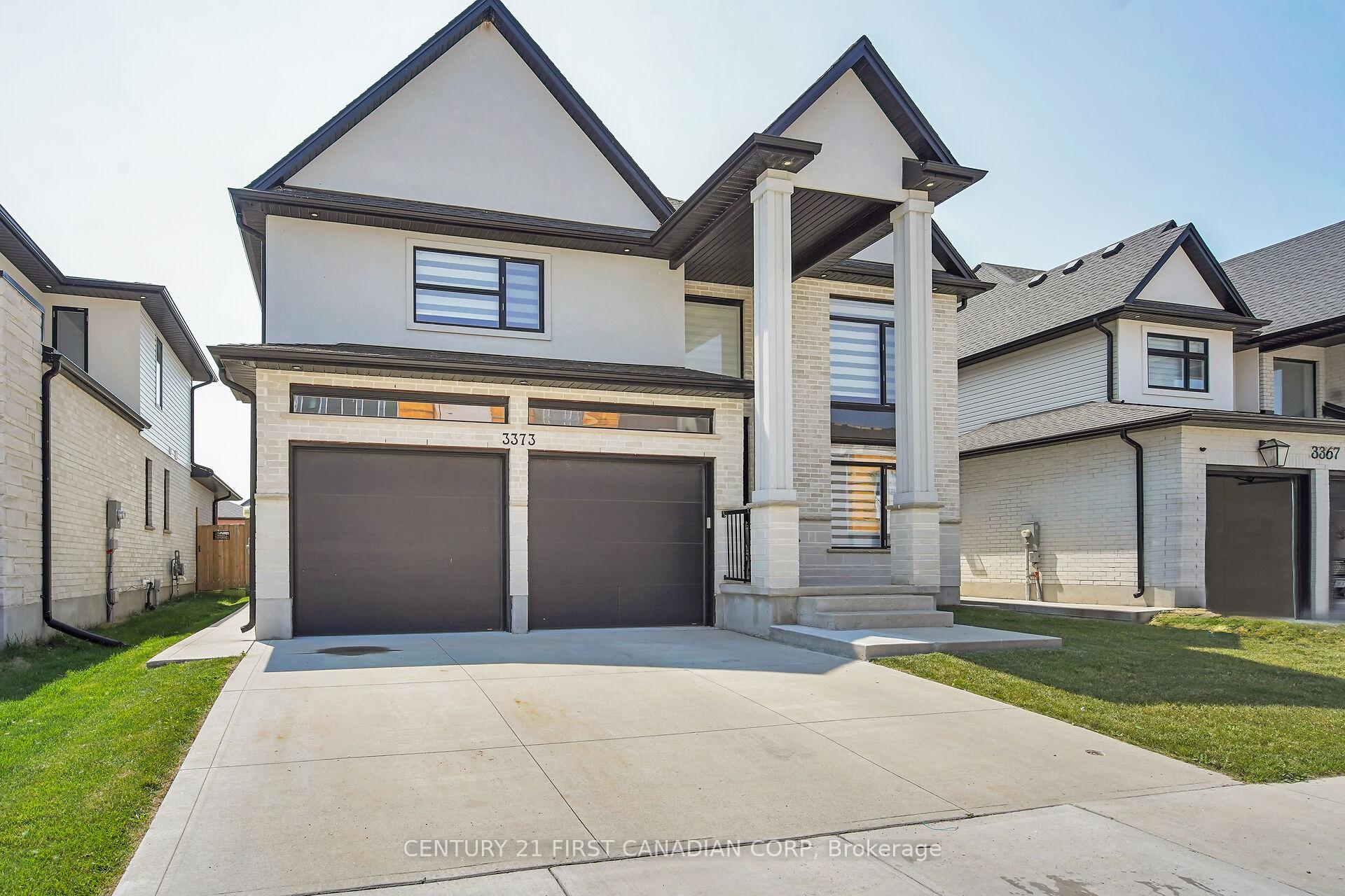 Photo 3 of 3373 Regiment Road, London, South V — HOMEH
