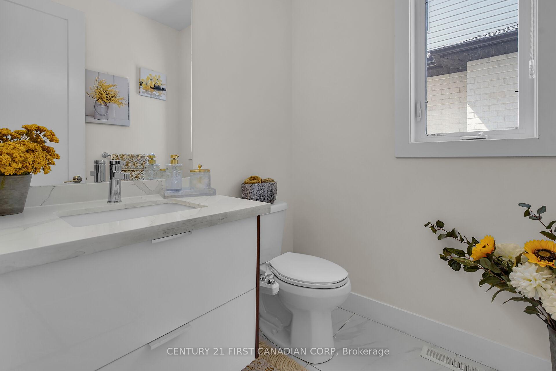 Photo 14 of 3373 Regiment Road, London, South V — HOMEH