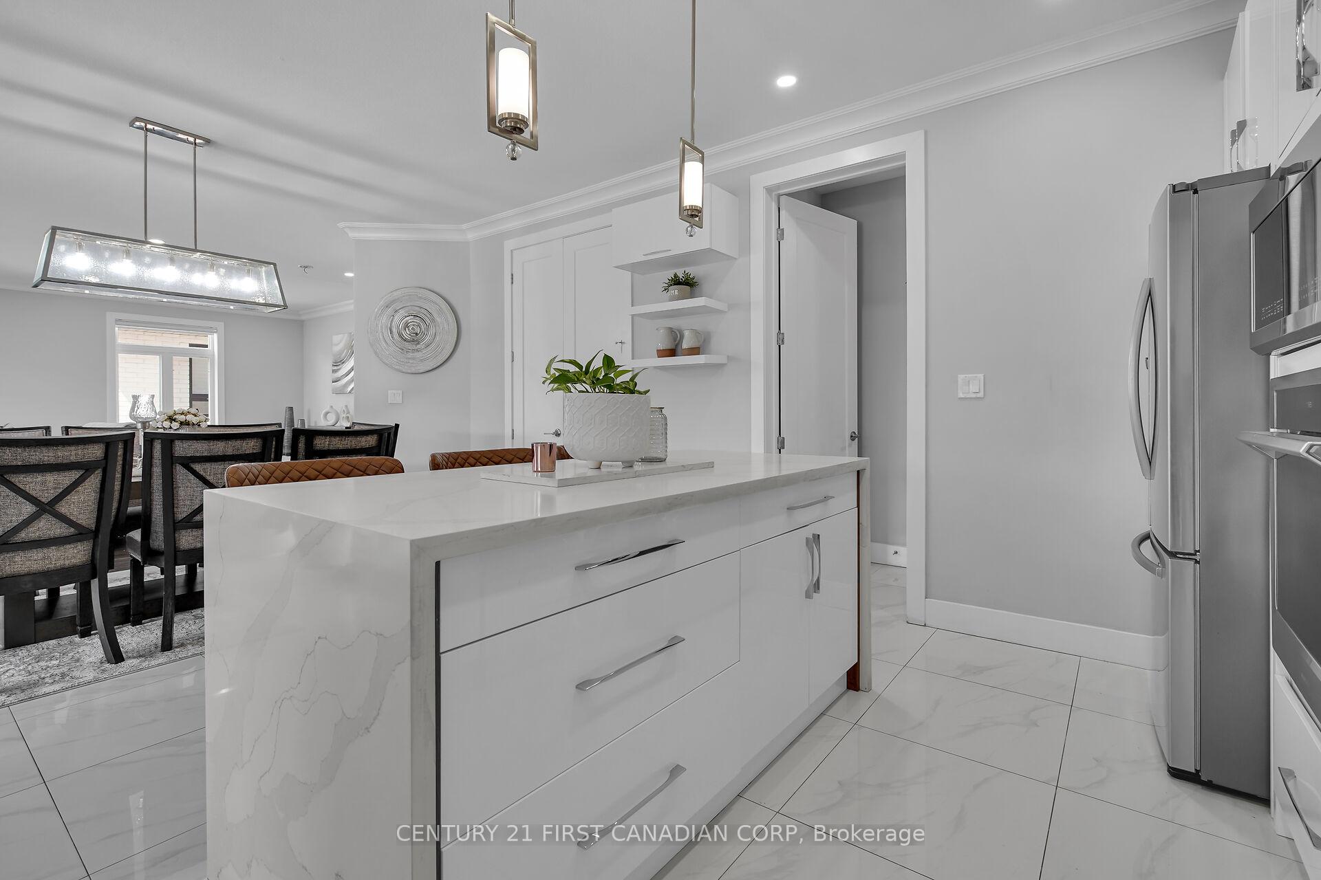 Photo 20 of 3373 Regiment Road, London, South V — HOMEH