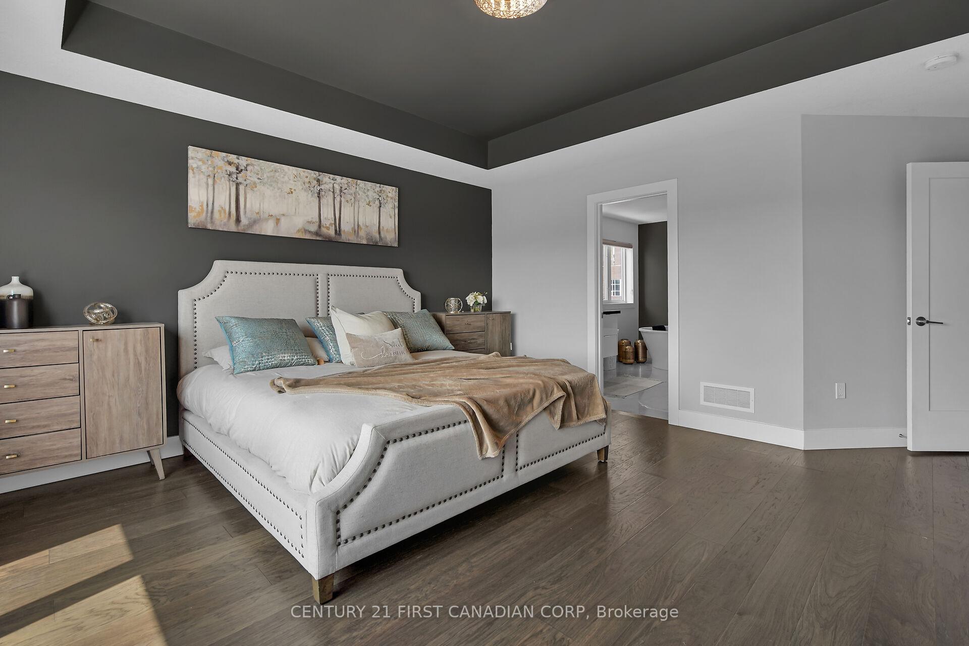 Photo 25 of 3373 Regiment Road, London, South V — HOMEH