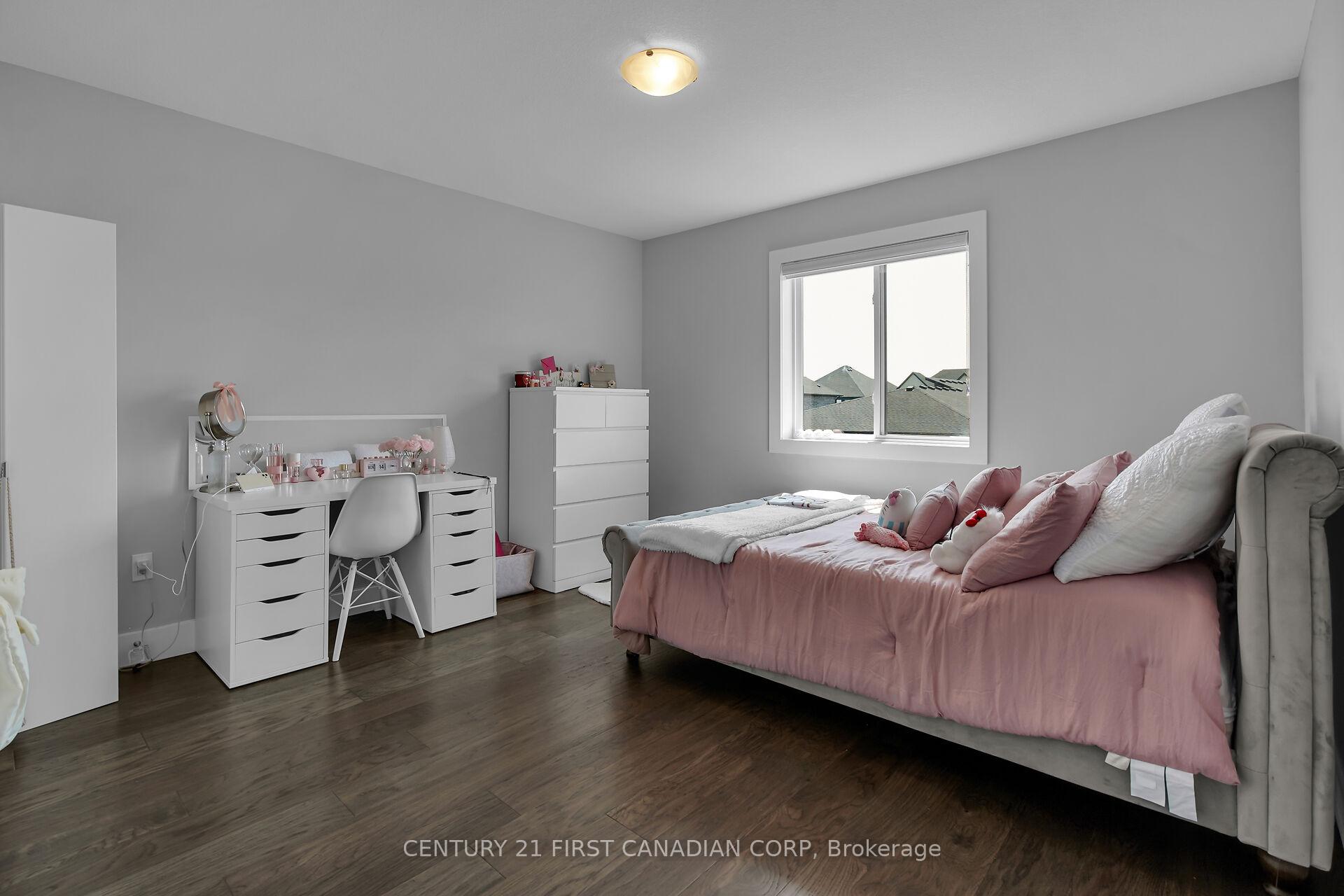 Photo 31 of 3373 Regiment Road, London, South V — HOMEH