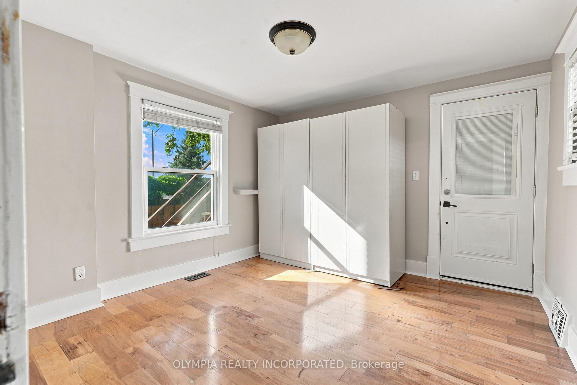 Photo 6 of 14 Bond Street, St. Catharines, Downtown — HOMEH