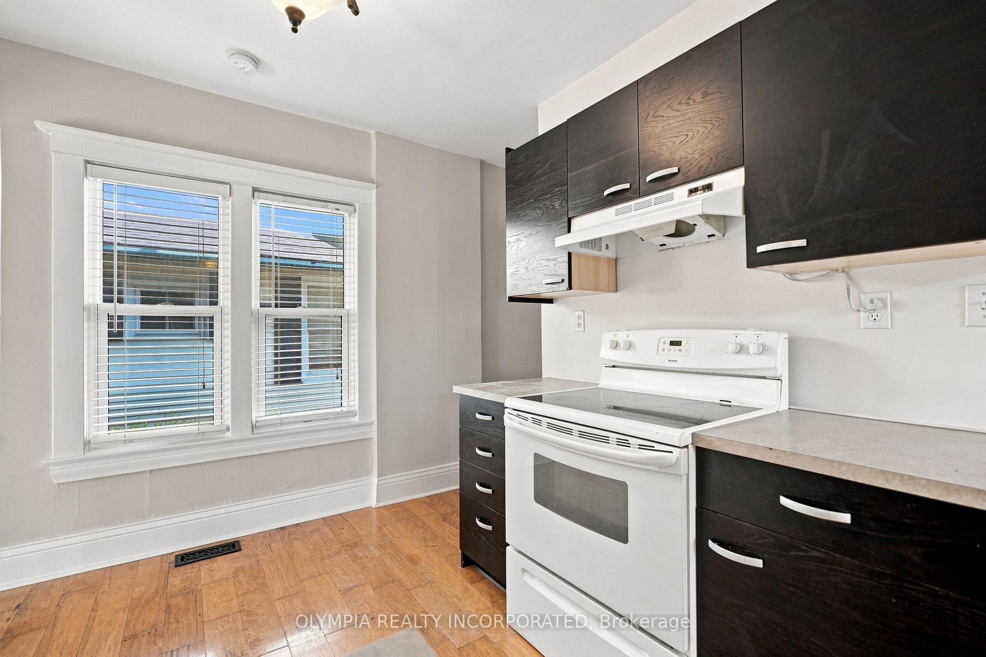 Photo 10 of 14 Bond Street, St. Catharines, Downtown — HOMEH