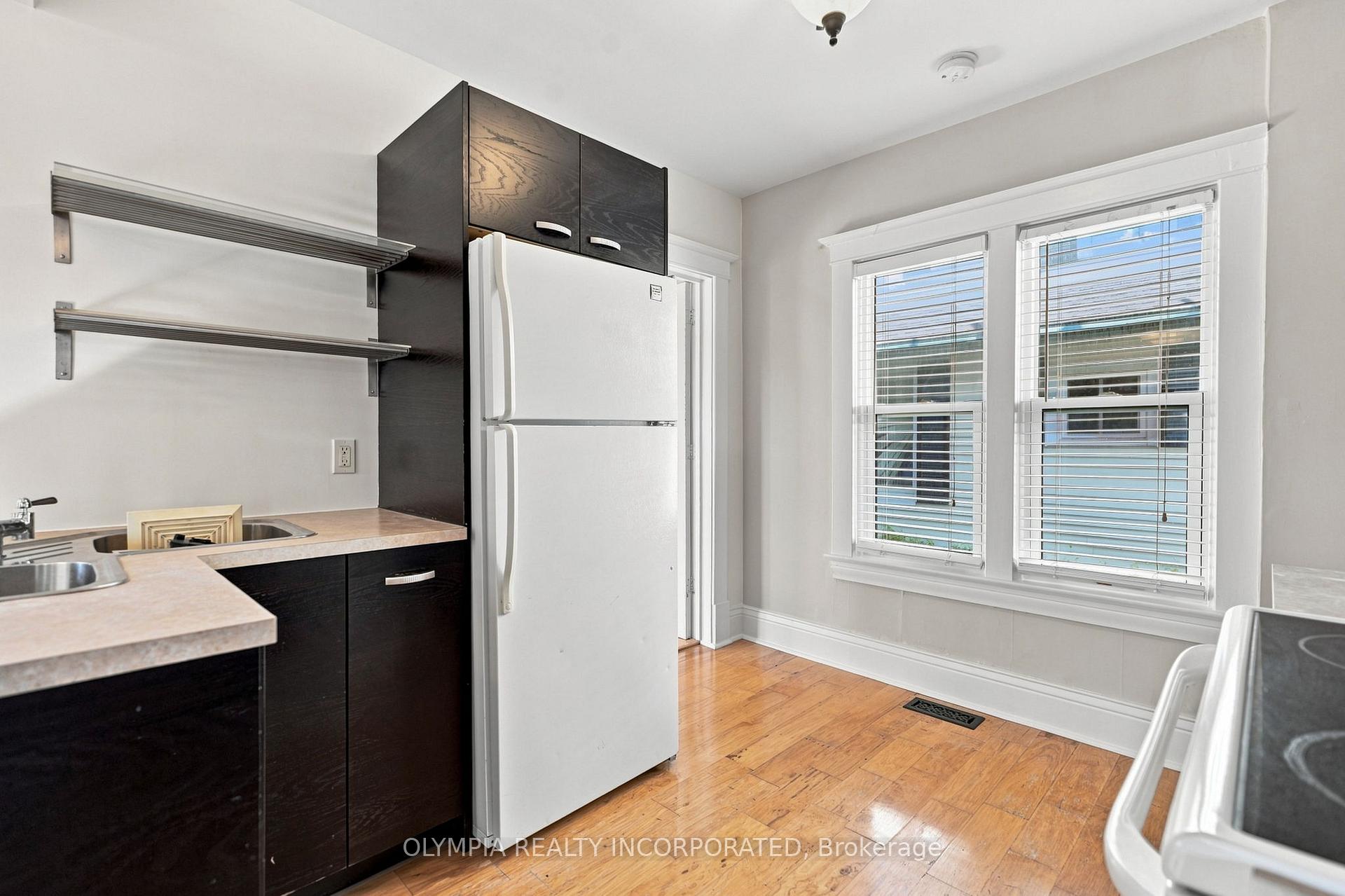 Photo 11 of 14 Bond Street, St. Catharines, Downtown — HOMEH
