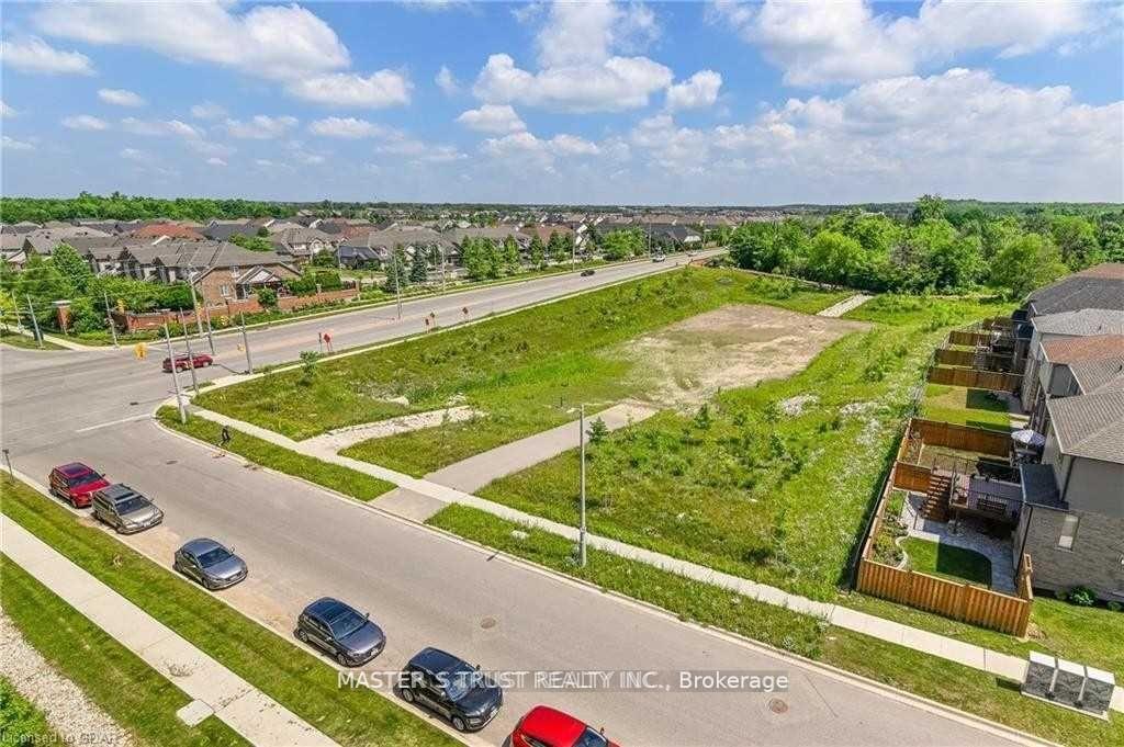 Photo 4 of Unit 606, 7 Kay Crescent, Guelph, Pineridge/Westminster Woods — HOMEH