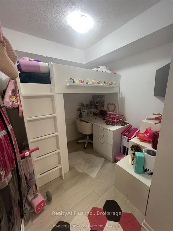 Photo 17 of Unit 710, 3091 Dufferin Street, North York, Yorkdale-Glen Park — HOMEH