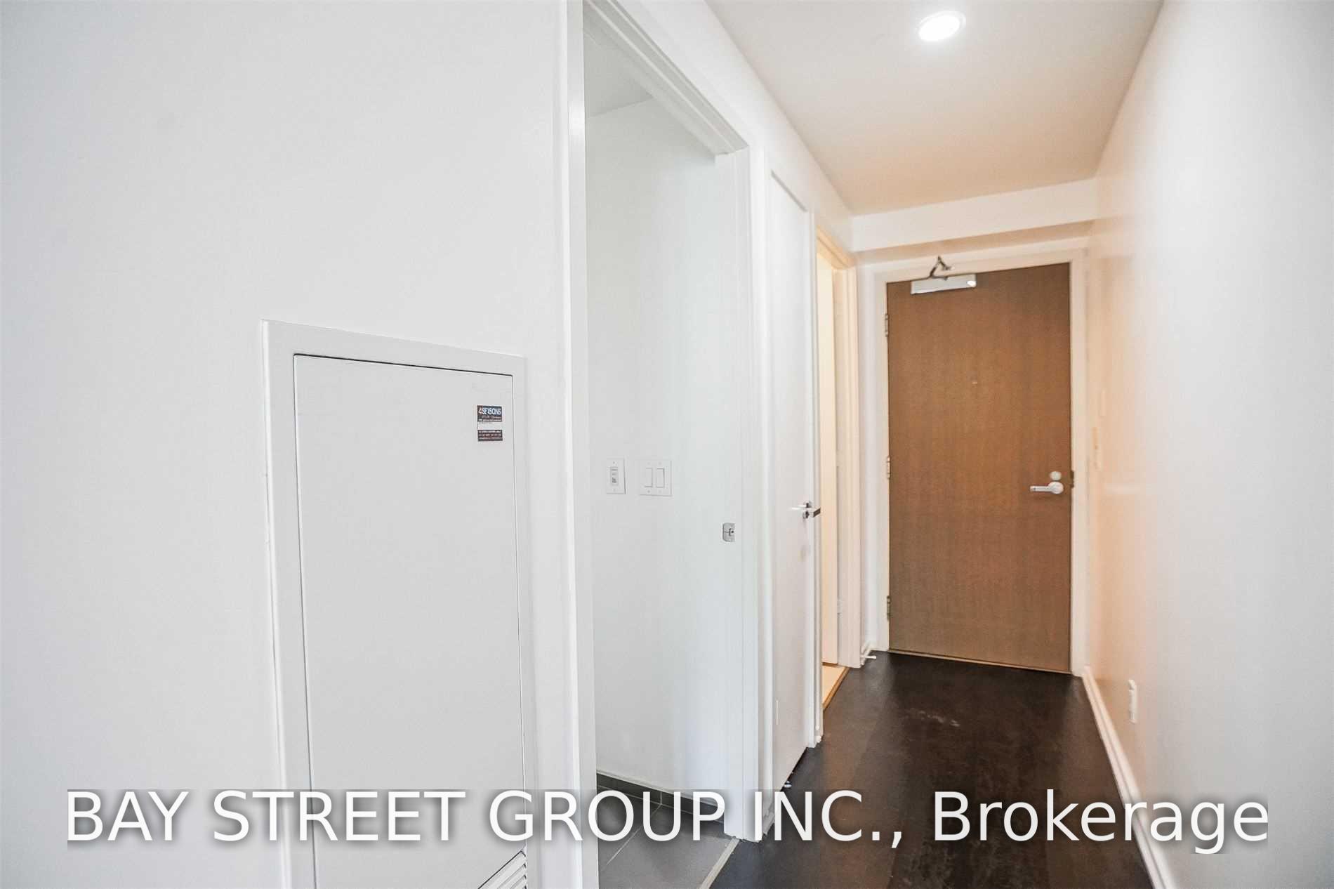 Photo 3 of Unit 505, 1 Bloor Street E, Toronto, Church-Yonge Corridor — HOMEH