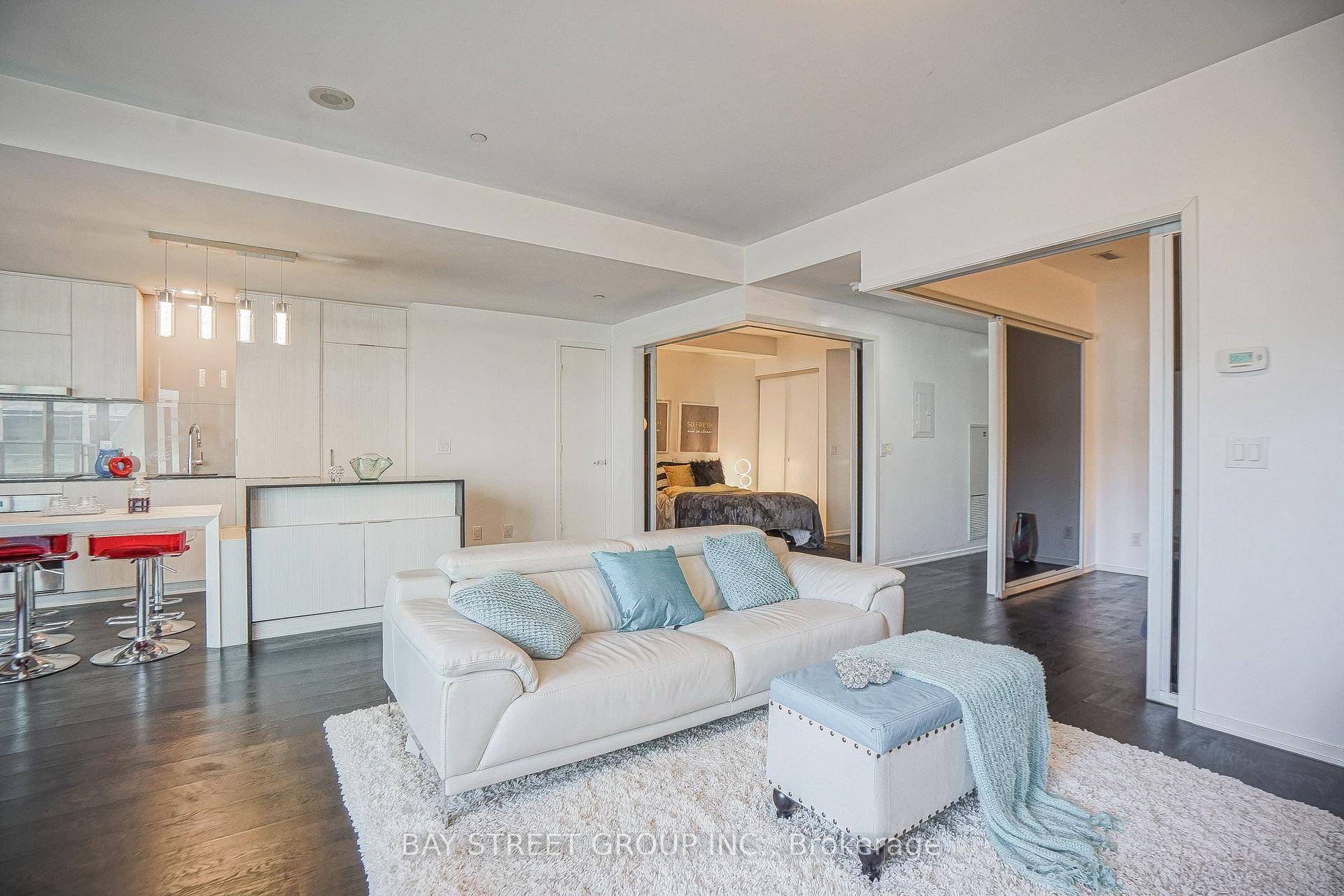 Photo 11 of Unit 505, 1 Bloor Street E, Toronto, Church-Yonge Corridor — HOMEH