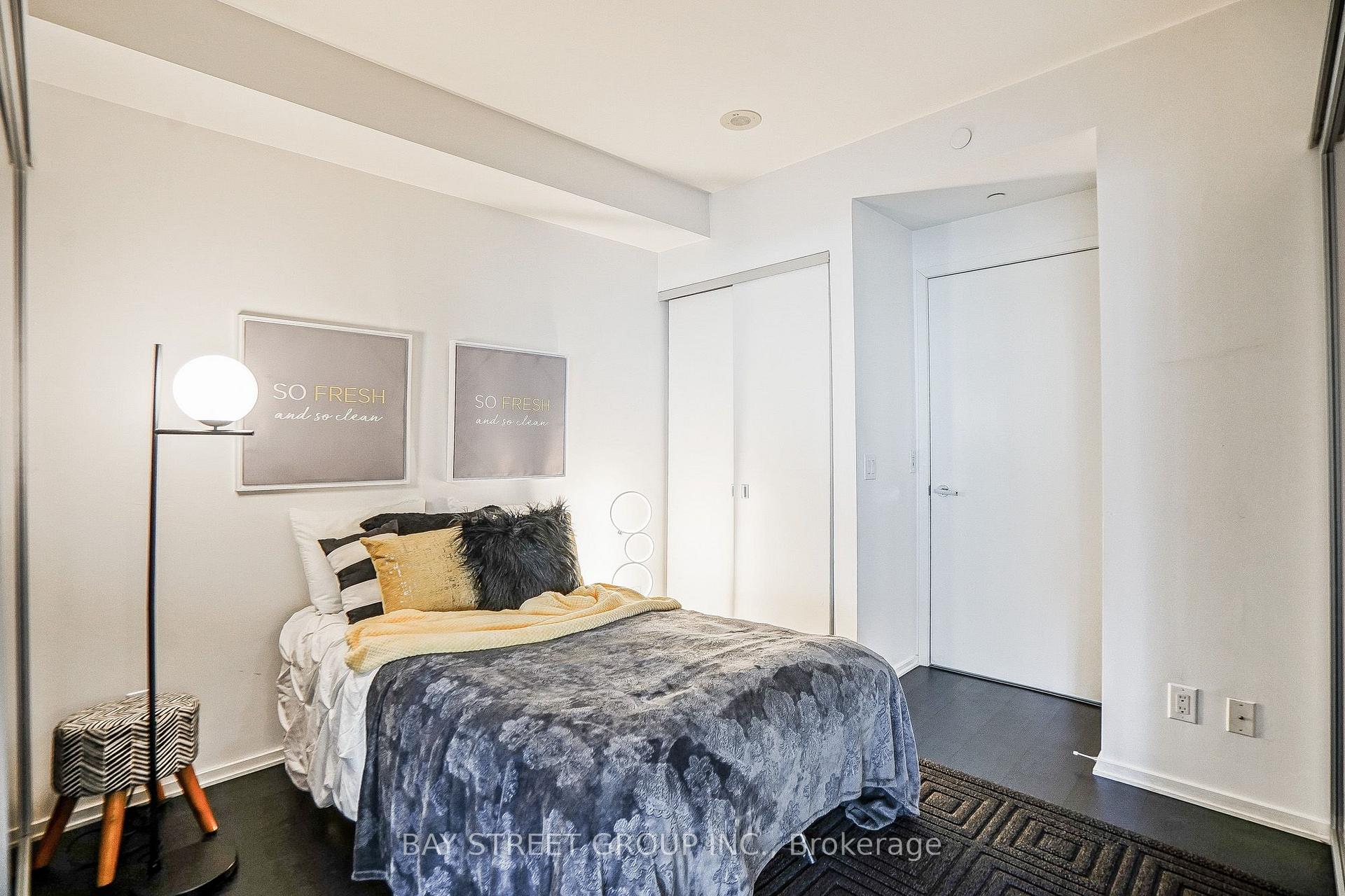 Photo 17 of Unit 505, 1 Bloor Street E, Toronto, Church-Yonge Corridor — HOMEH