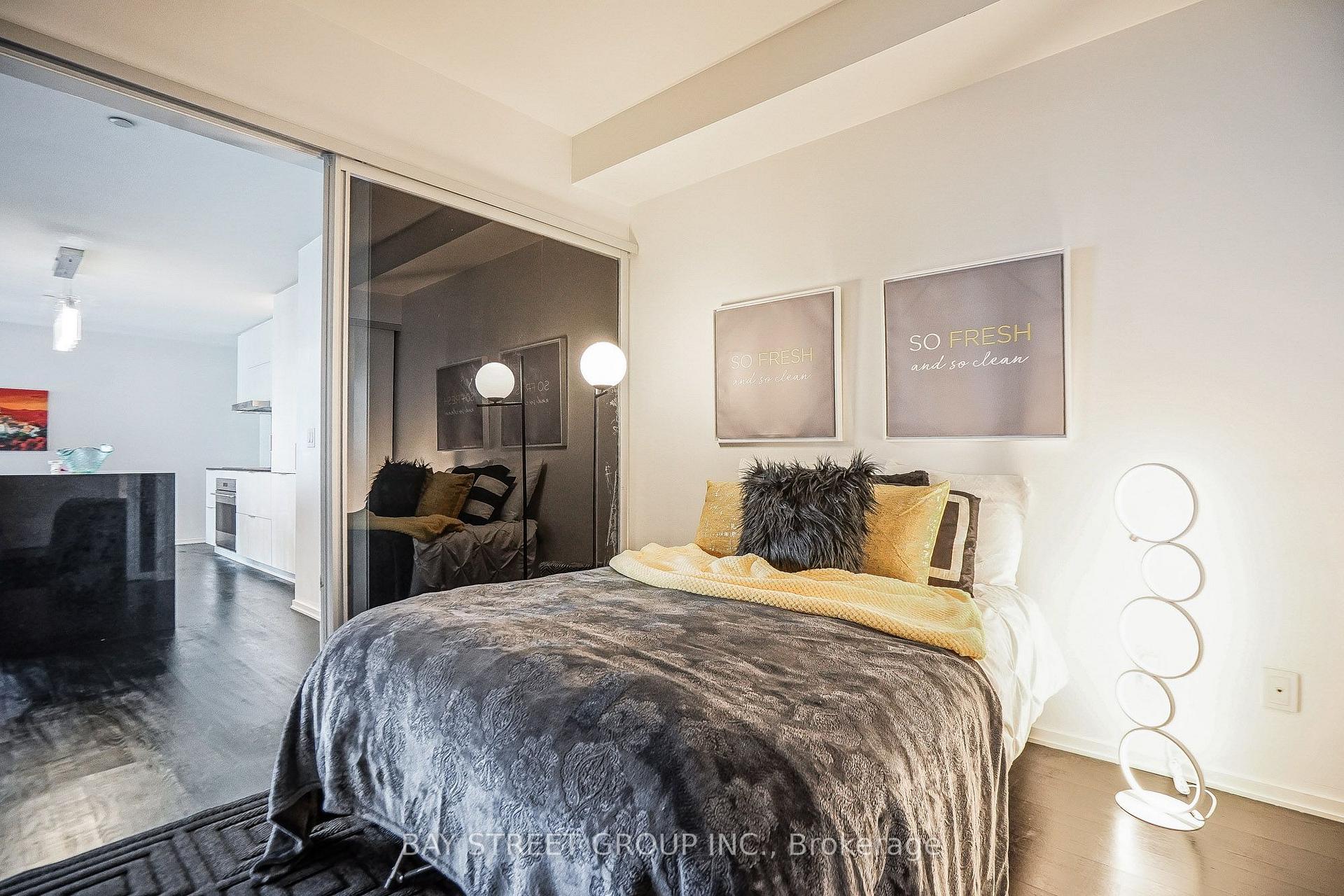 Photo 18 of Unit 505, 1 Bloor Street E, Toronto, Church-Yonge Corridor — HOMEH