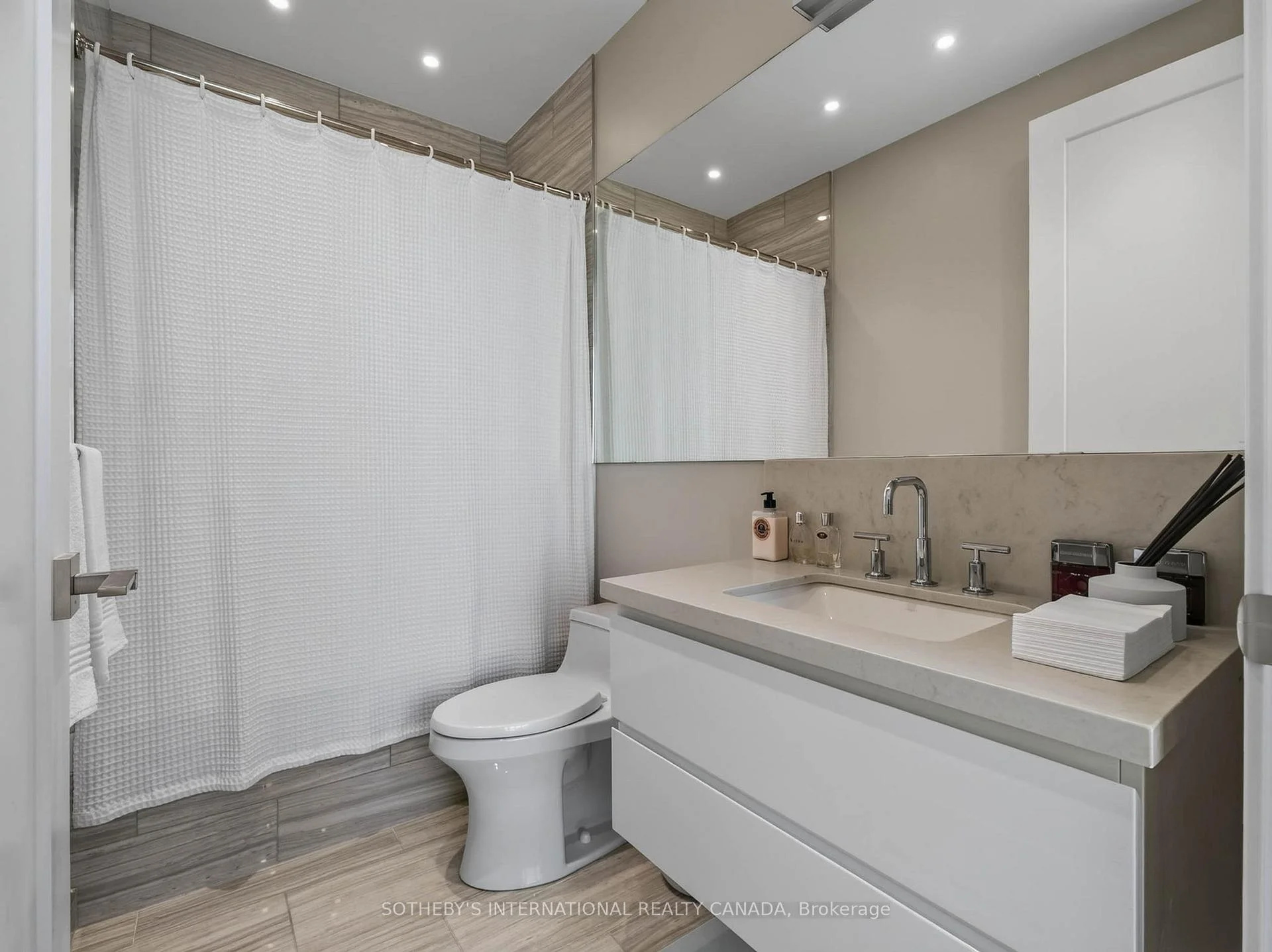 Photo 82 of Unit 5501, 50 Charles Street E, Toronto, Church-Yonge Corridor — HOMEH