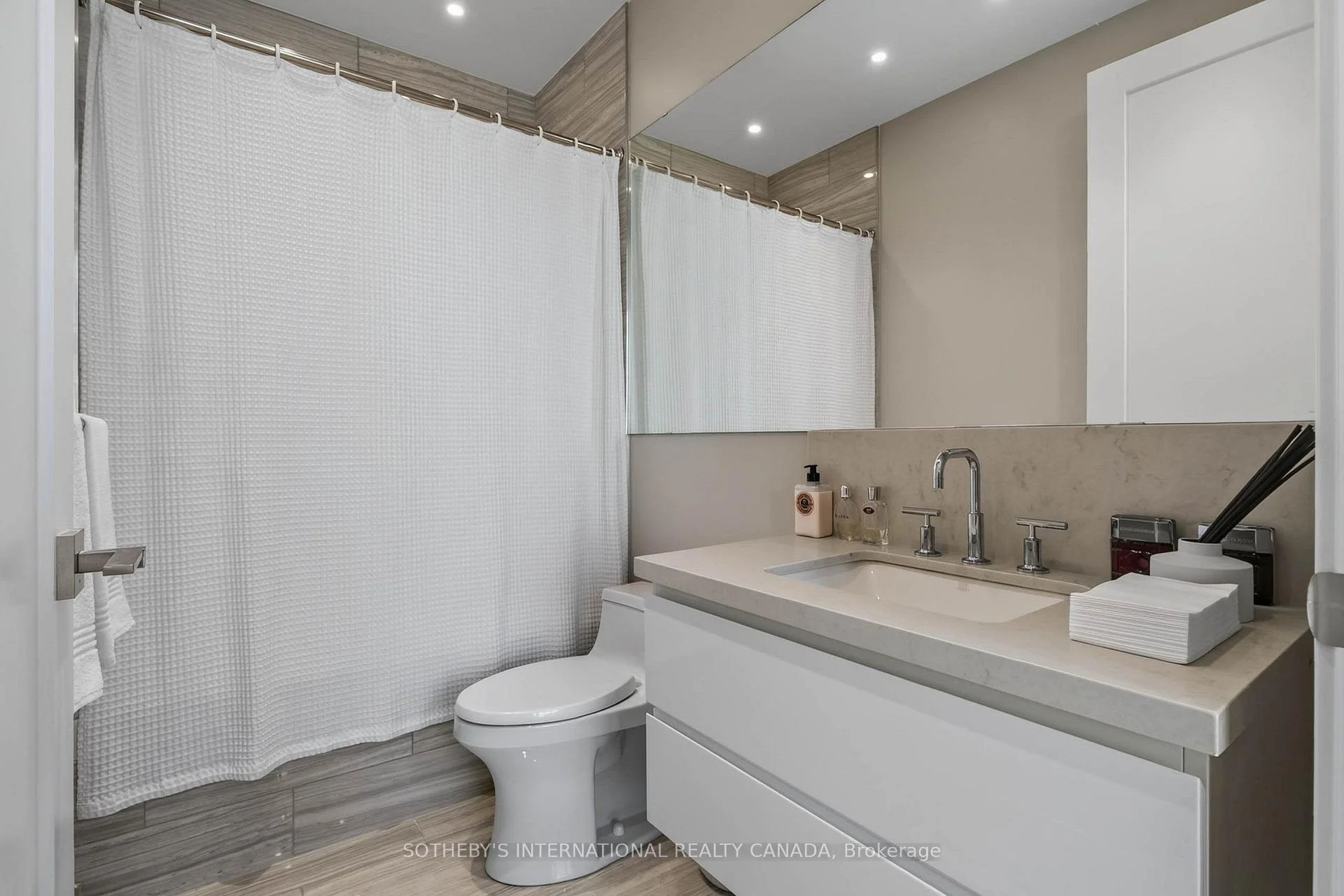 Photo 89 of Unit 5501, 50 Charles Street E, Toronto, Church-Yonge Corridor — HOMEH