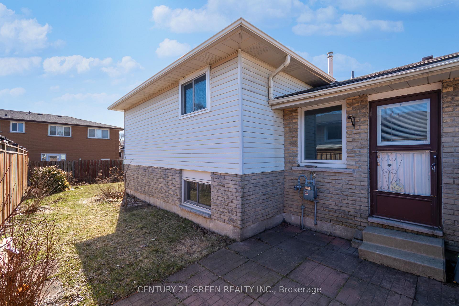 Photo 36 of 729 West 5th Street, Hamilton, Fessenden — HOMEH