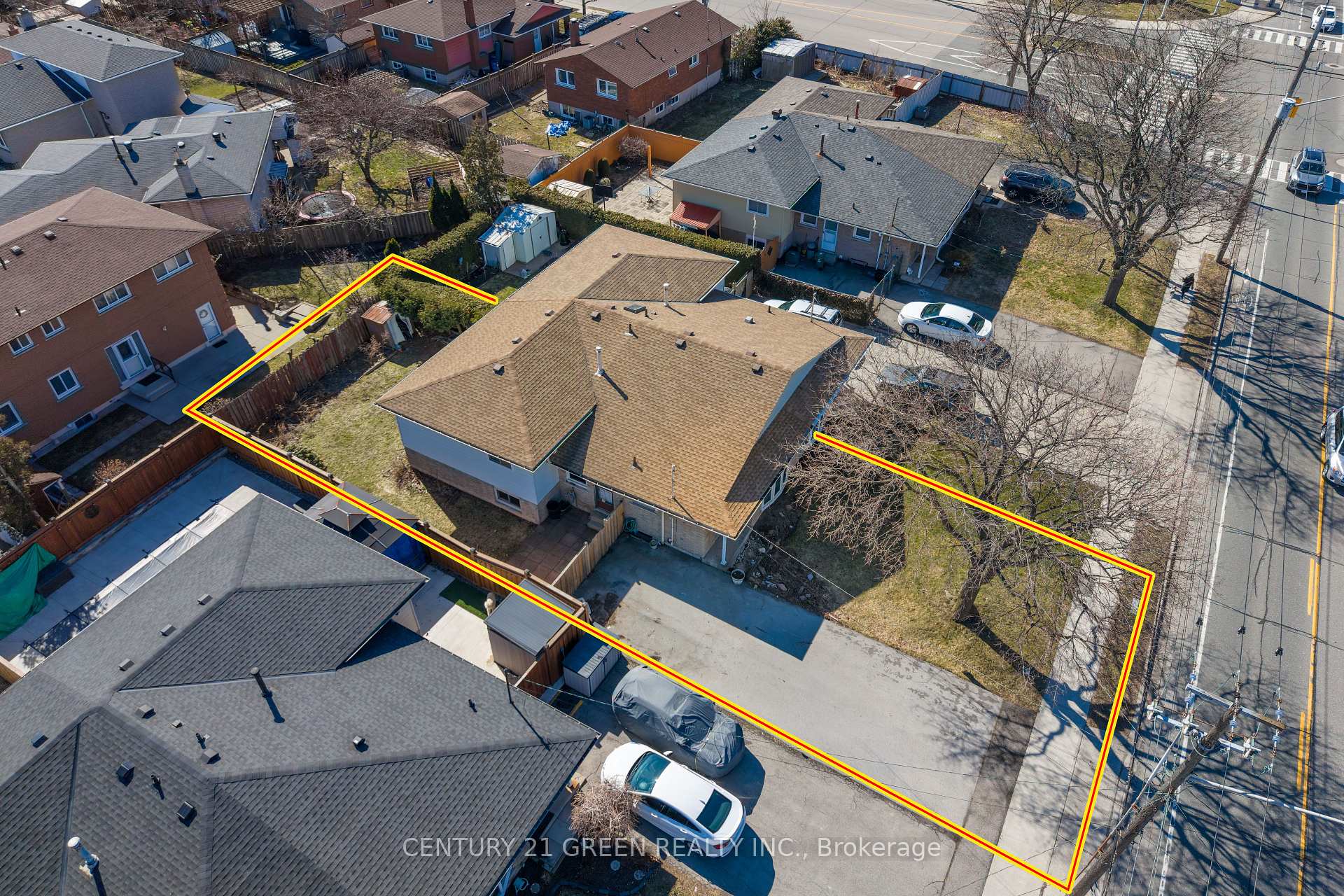 Photo 37 of 729 West 5th Street, Hamilton, Fessenden — HOMEH