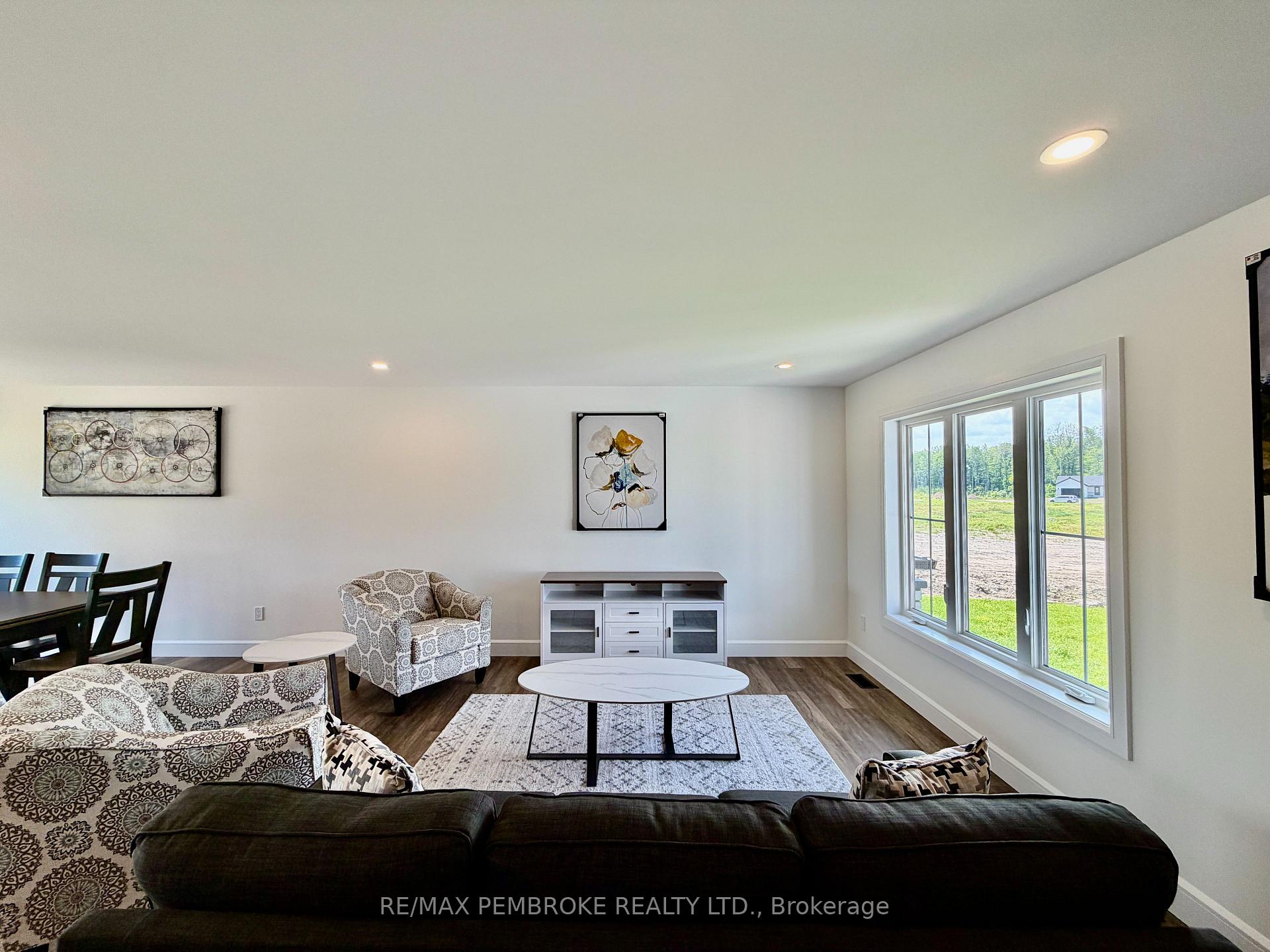 Photo 7 of 62 Eddy Crescent, Pembroke, Pembroke — HOMEH