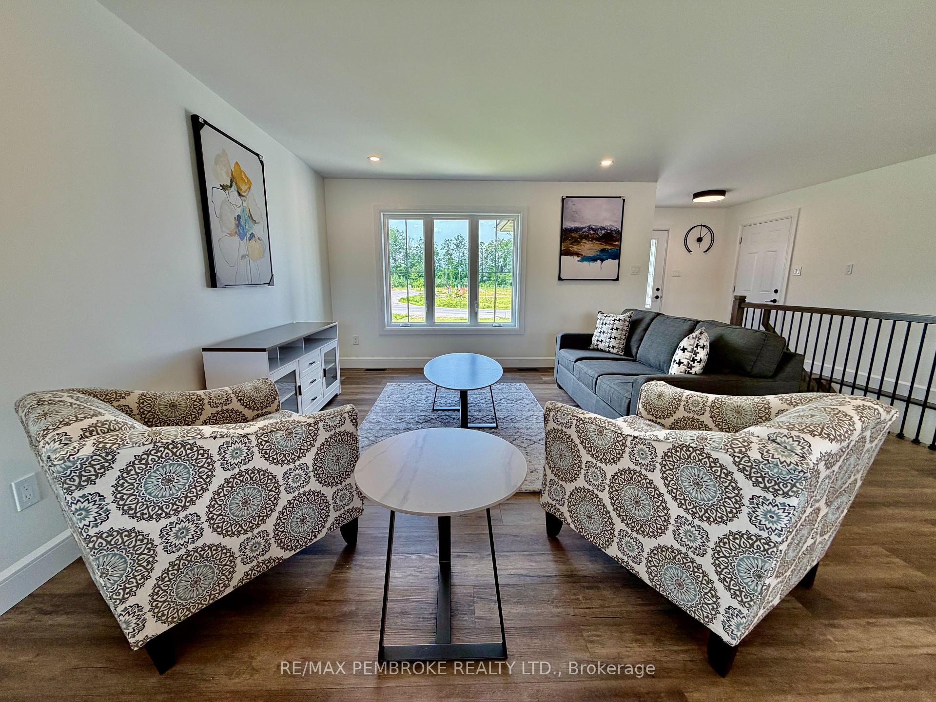 Photo 8 of 62 Eddy Crescent, Pembroke, Pembroke — HOMEH