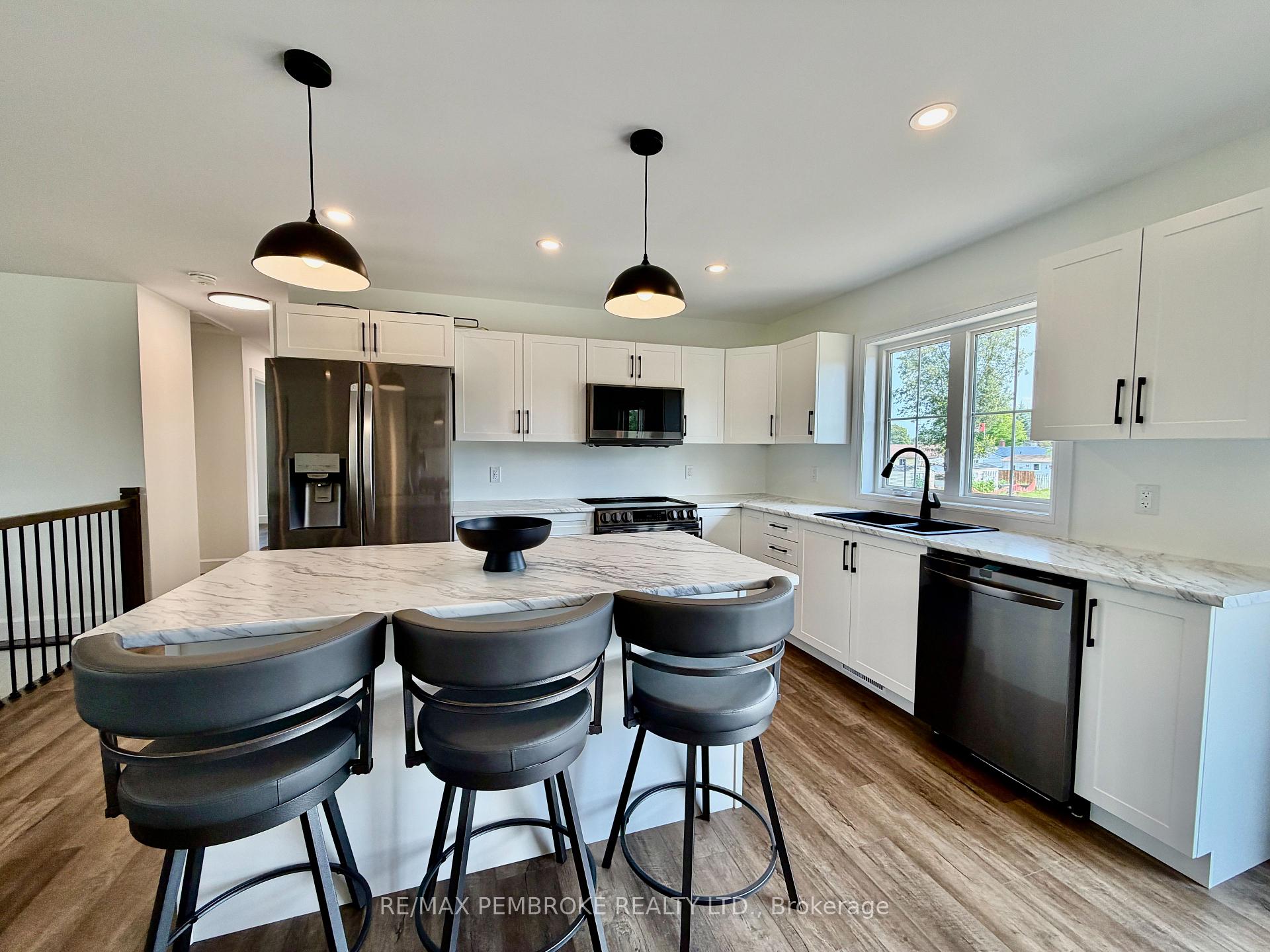 Photo 9 of 62 Eddy Crescent, Pembroke, Pembroke — HOMEH