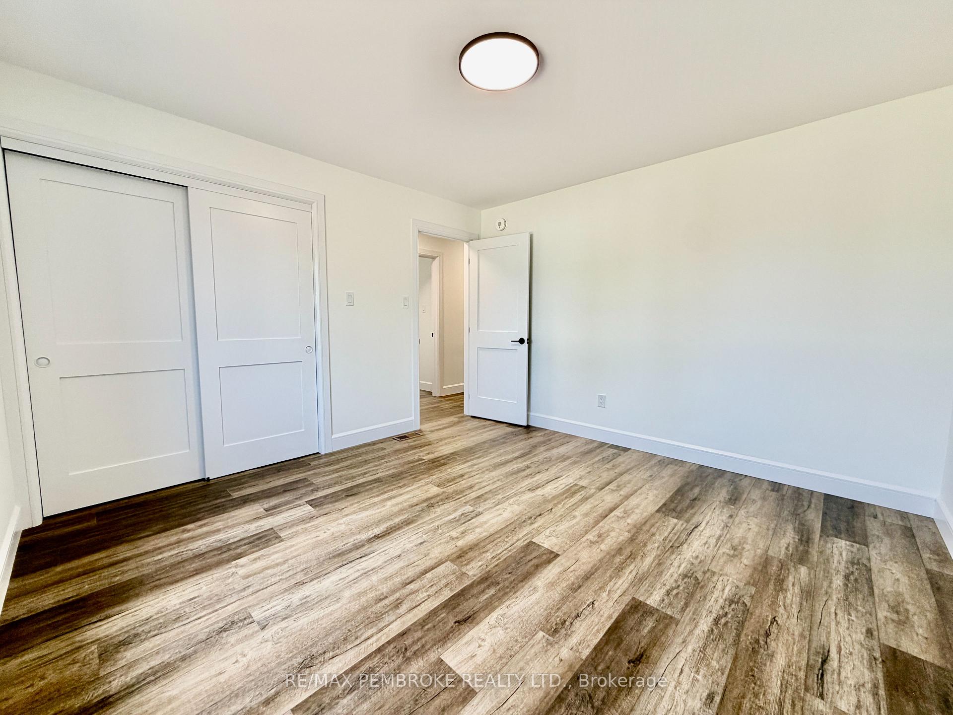 Photo 20 of 62 Eddy Crescent, Pembroke, Pembroke — HOMEH