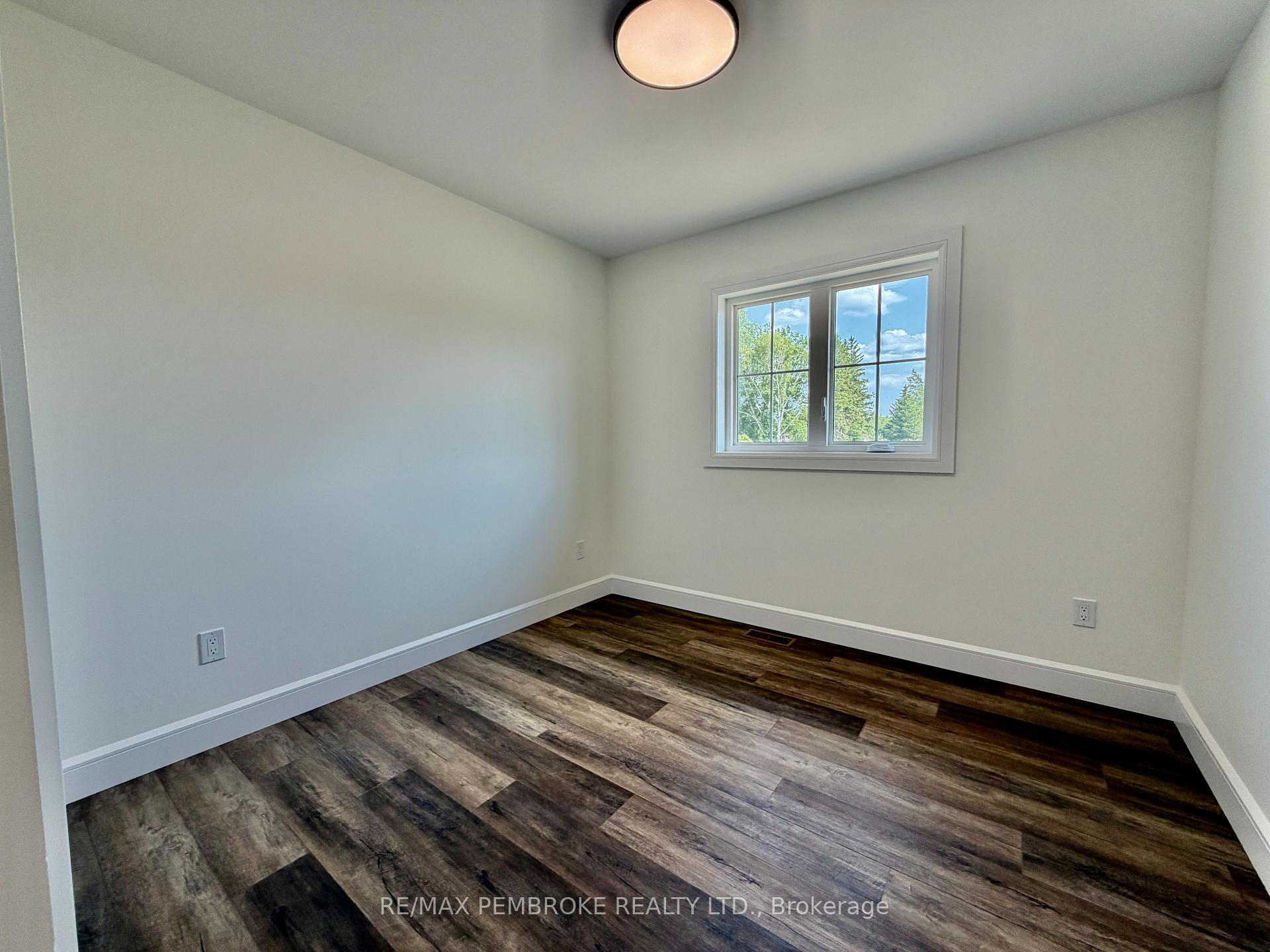 Photo 24 of 62 Eddy Crescent, Pembroke, Pembroke — HOMEH