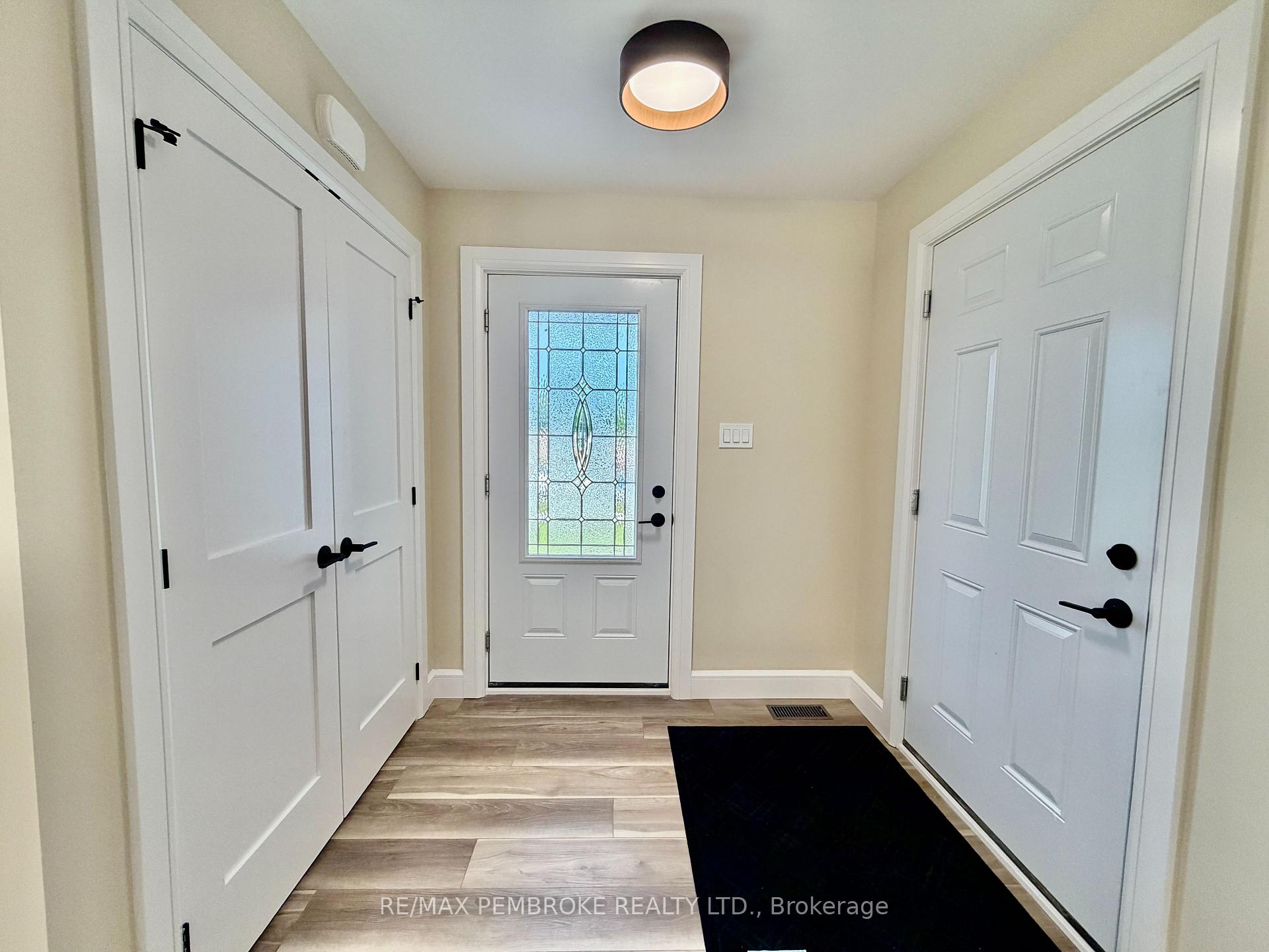 Photo 4 of 13 Eddy Crescent, Pembroke, Pembroke — HOMEH
