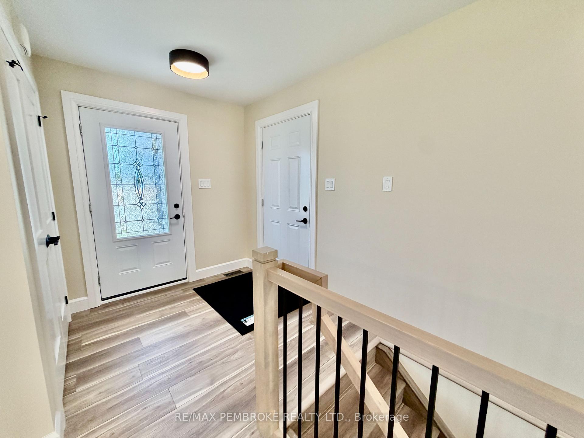 Photo 5 of 13 Eddy Crescent, Pembroke, Pembroke — HOMEH