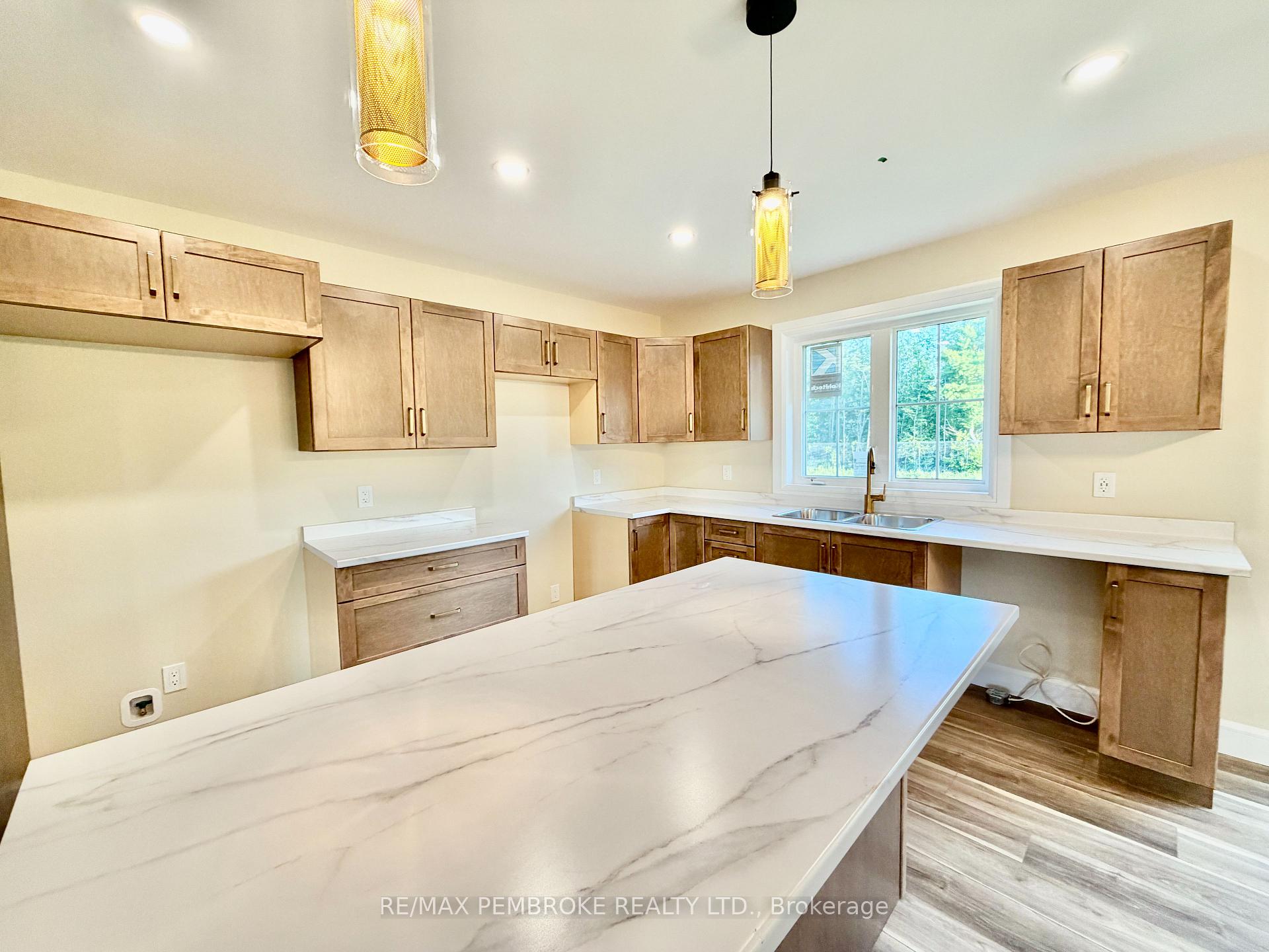 Photo 6 of 13 Eddy Crescent, Pembroke, Pembroke — HOMEH