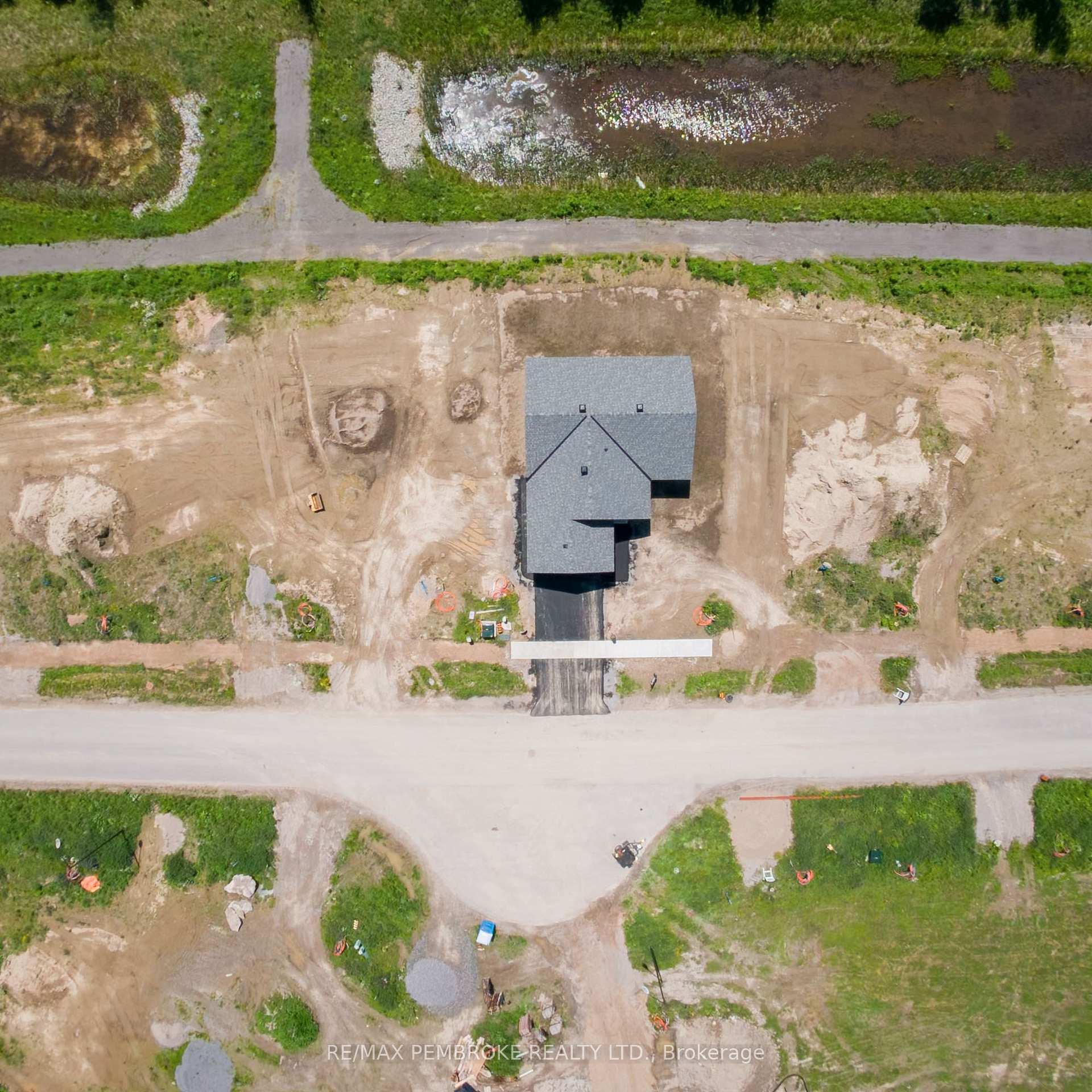 Photo 25 of 13 Eddy Crescent, Pembroke, Pembroke — HOMEH