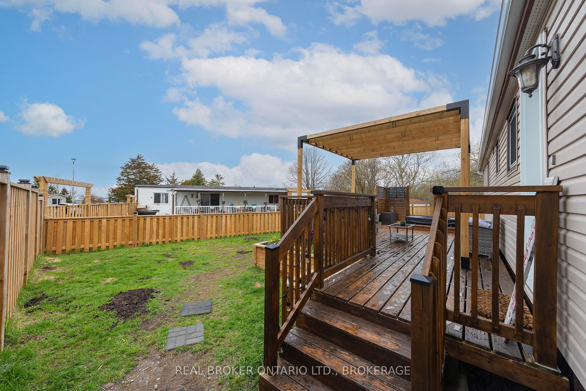 Photo 4 of 11 Hermes Drive, Kingston, Kingston East (Incl CFB Kingston) — HOMEH