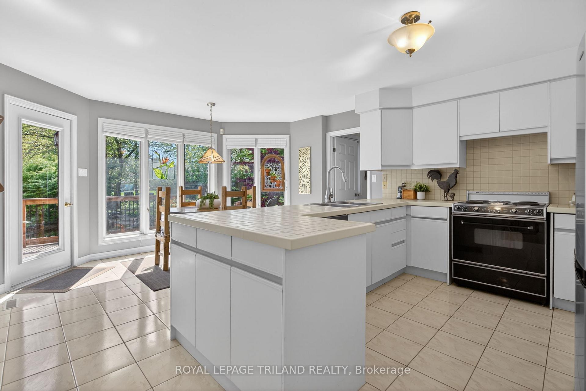 Photo 14 of 83 Blackburn Crescent, Middlesex Centre, Kilworth — HOMEH